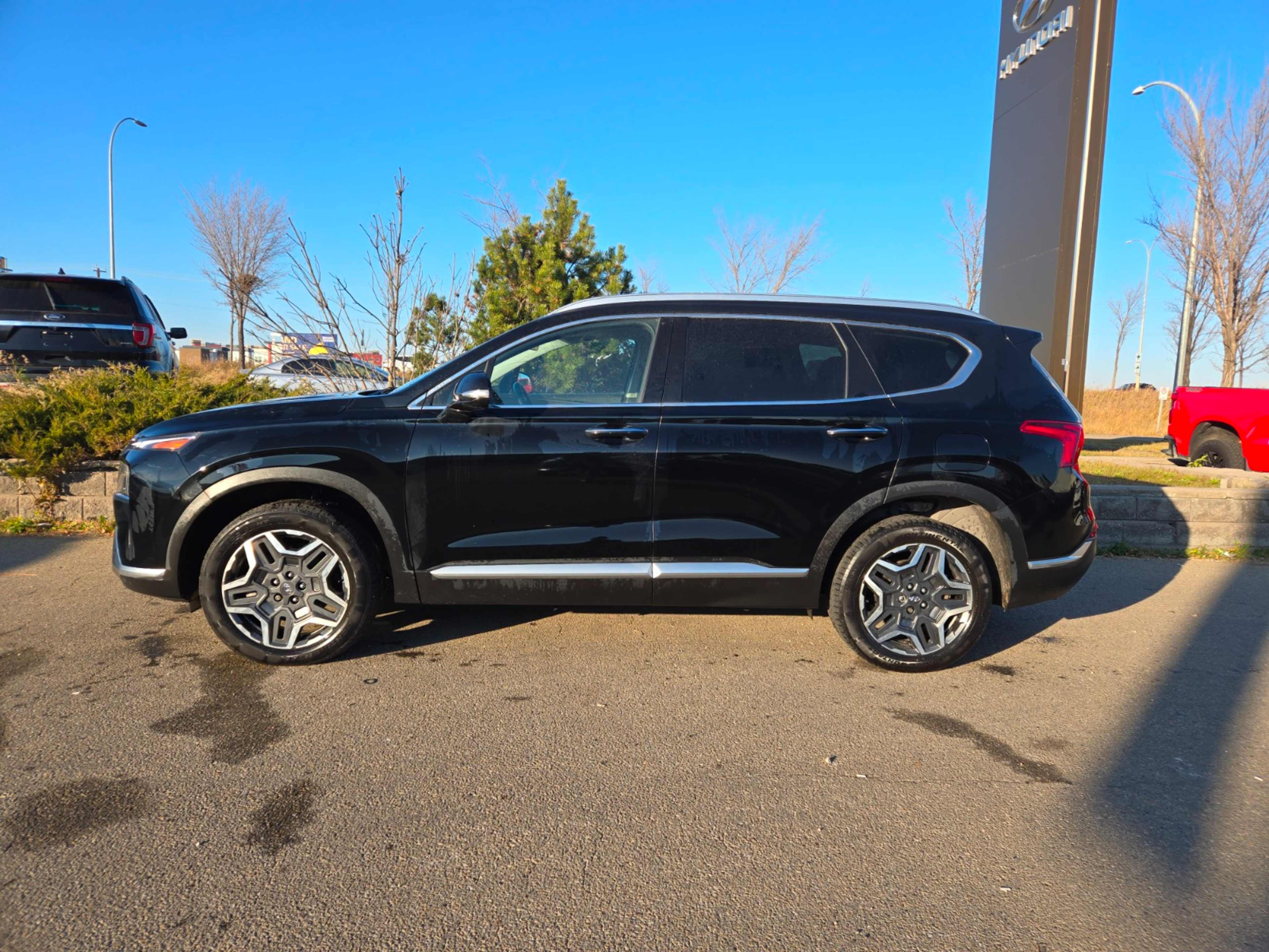 2022 Hyundai Santa Fe Limited photo 2