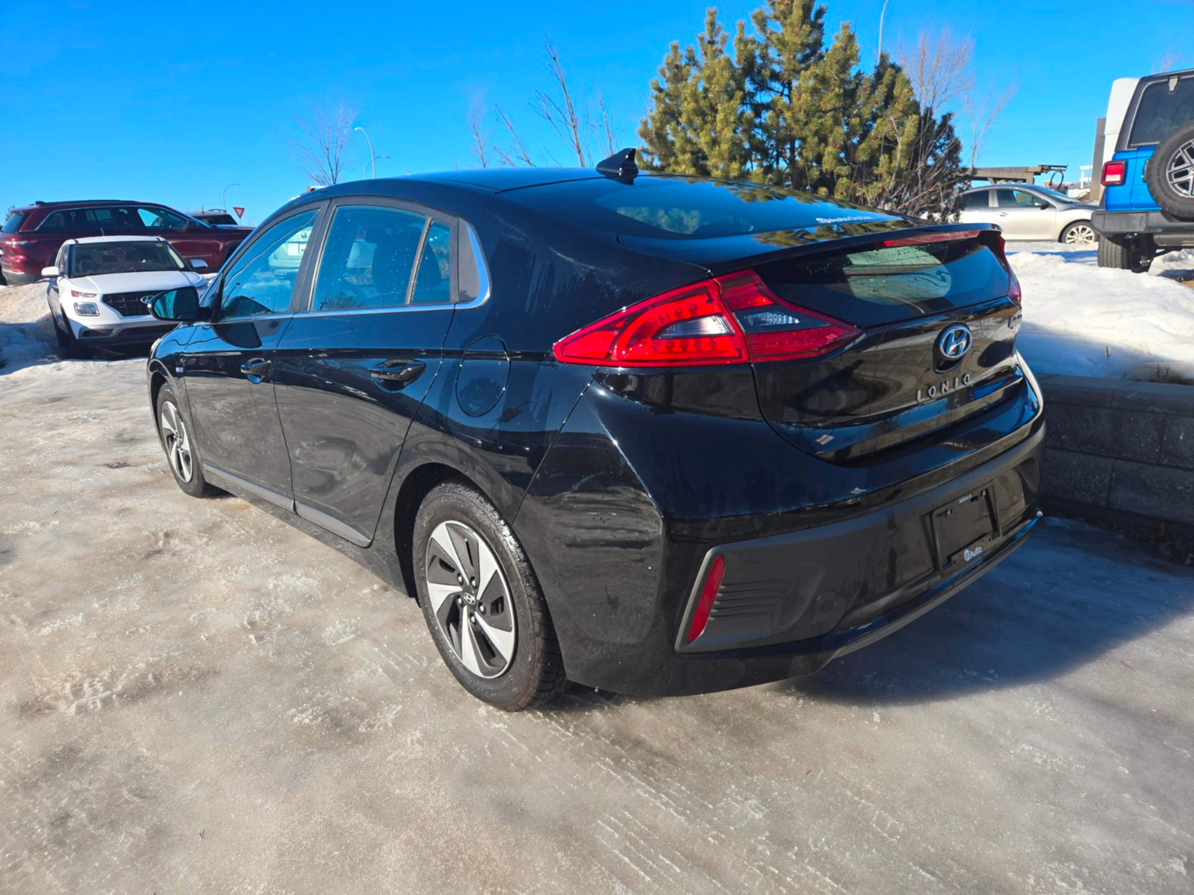 2018 Hyundai Ioniq SE photo 3