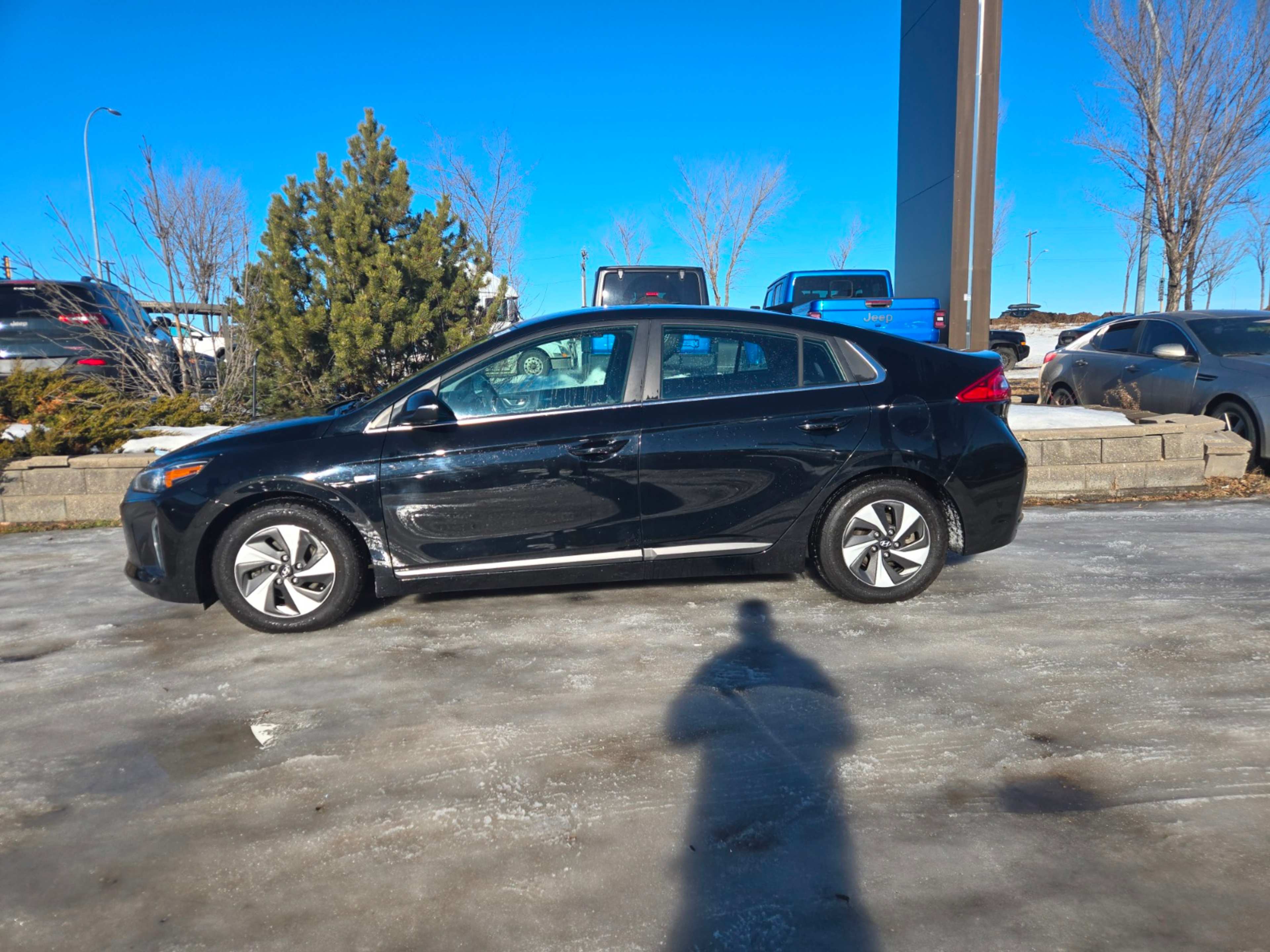 2018 Hyundai Ioniq SE photo 2