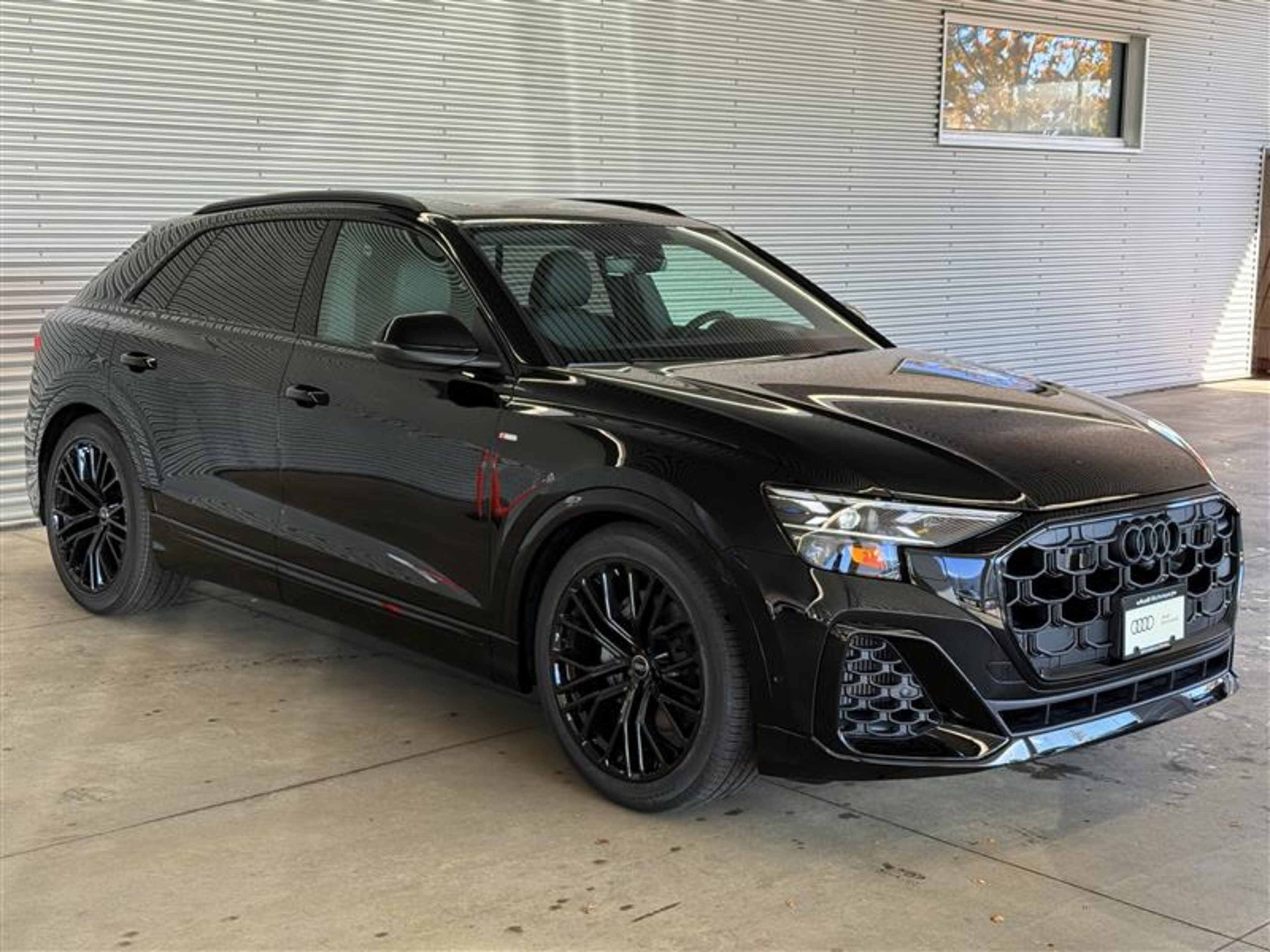 Voxcar AUDI Q8 SUV in , VICTORIA