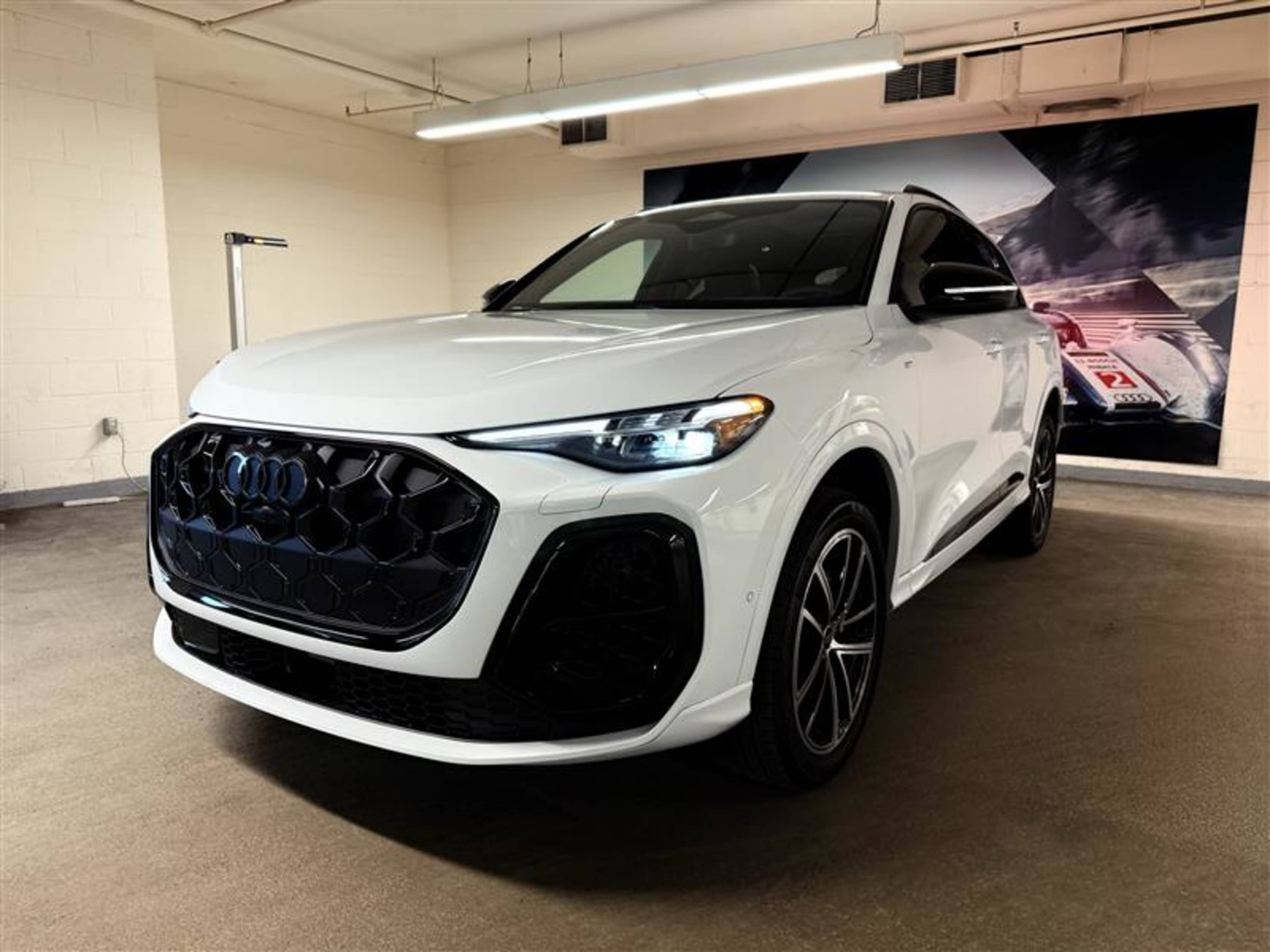 Voxcar AUDI Q5 SUV in , VICTORIA