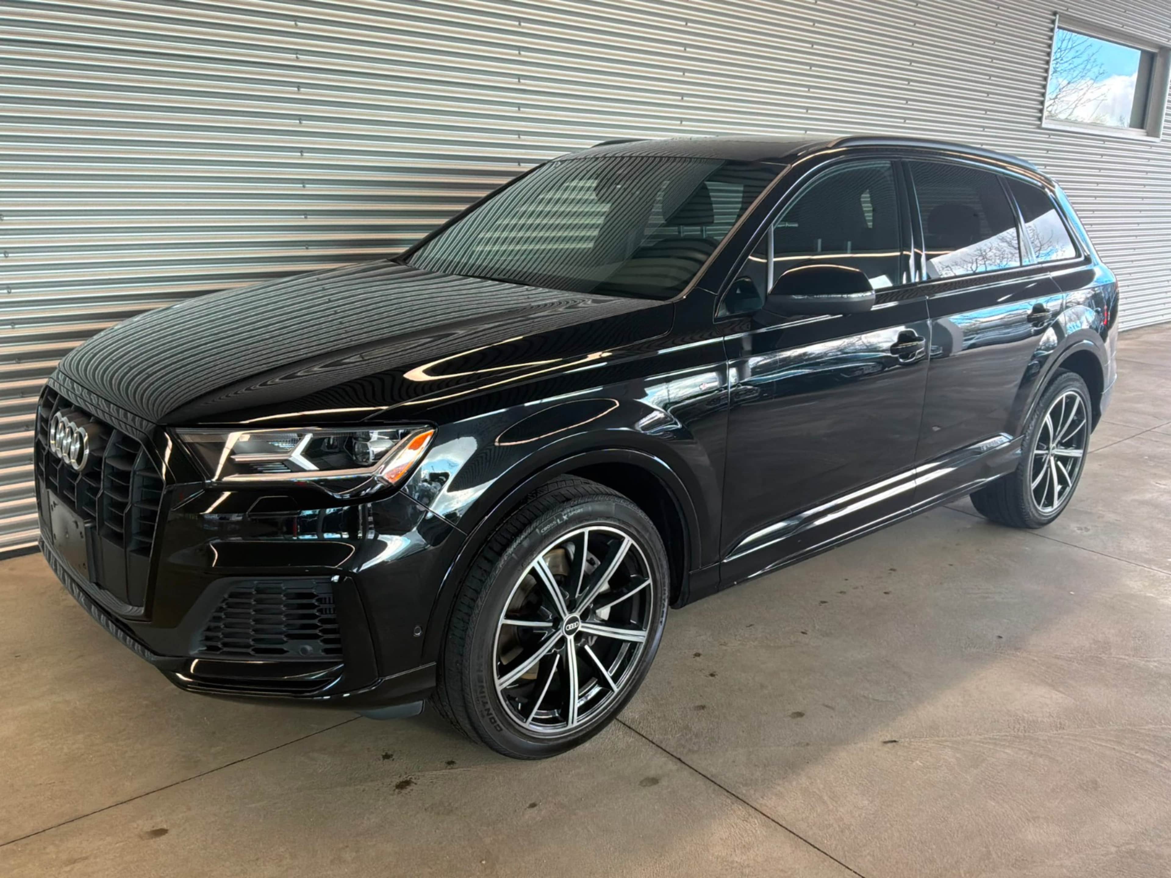 Voxcar AUDI Q7 SUV in , VICTORIA