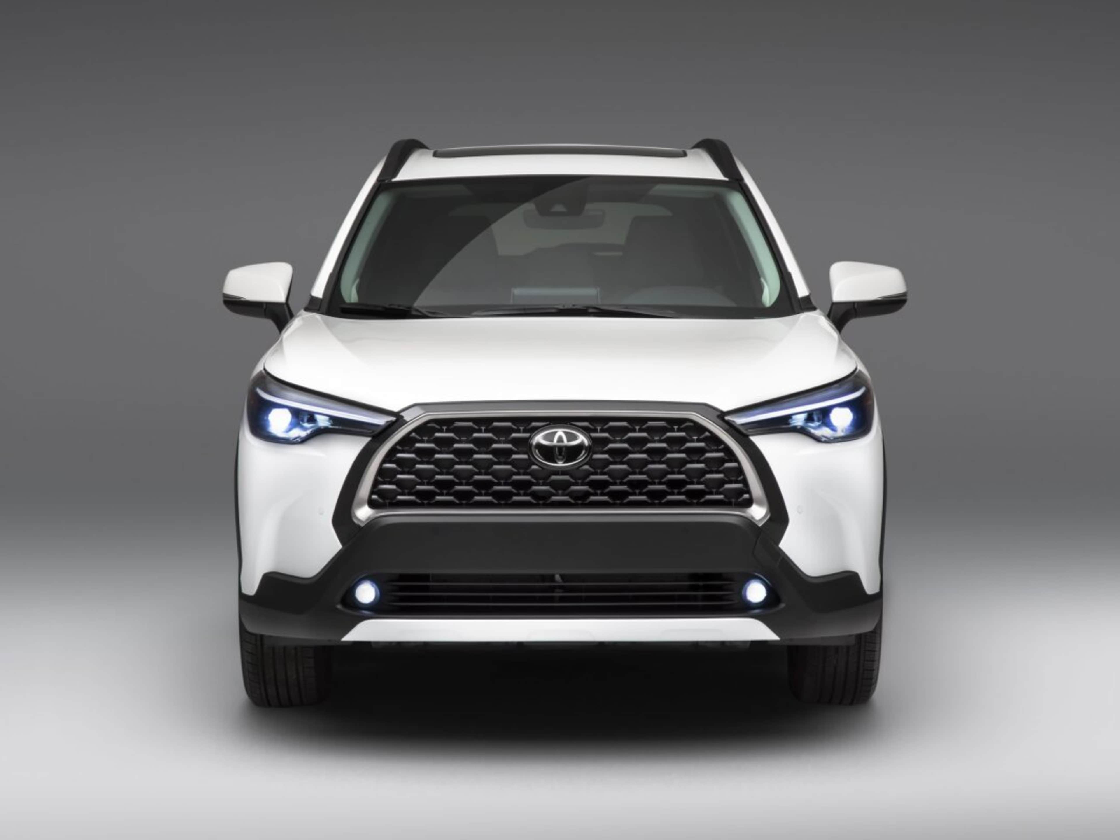 2026 Toyota Corolla Cross L photo 2