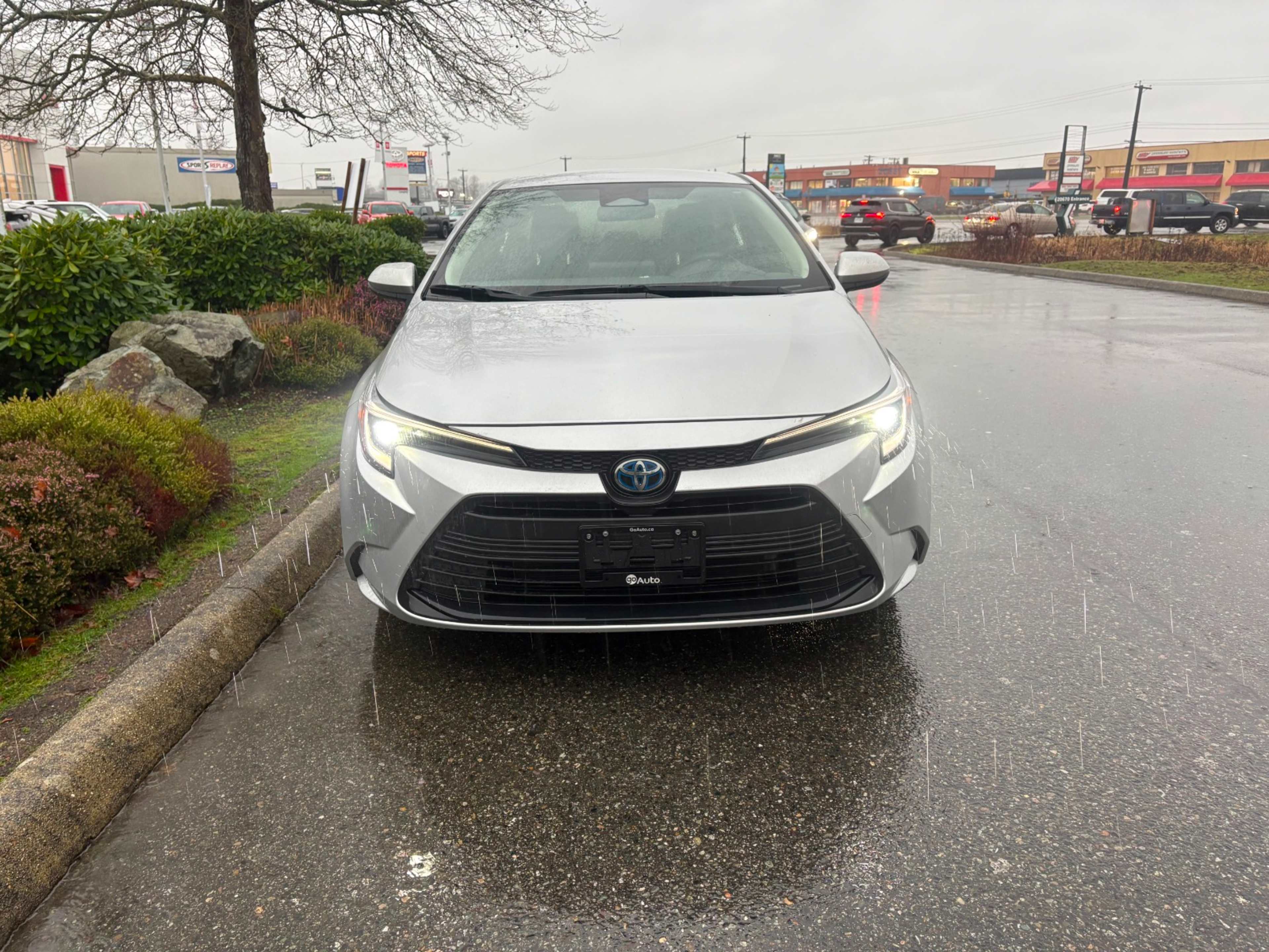 2024 Toyota Corolla XSE LE Premium SE photo 2