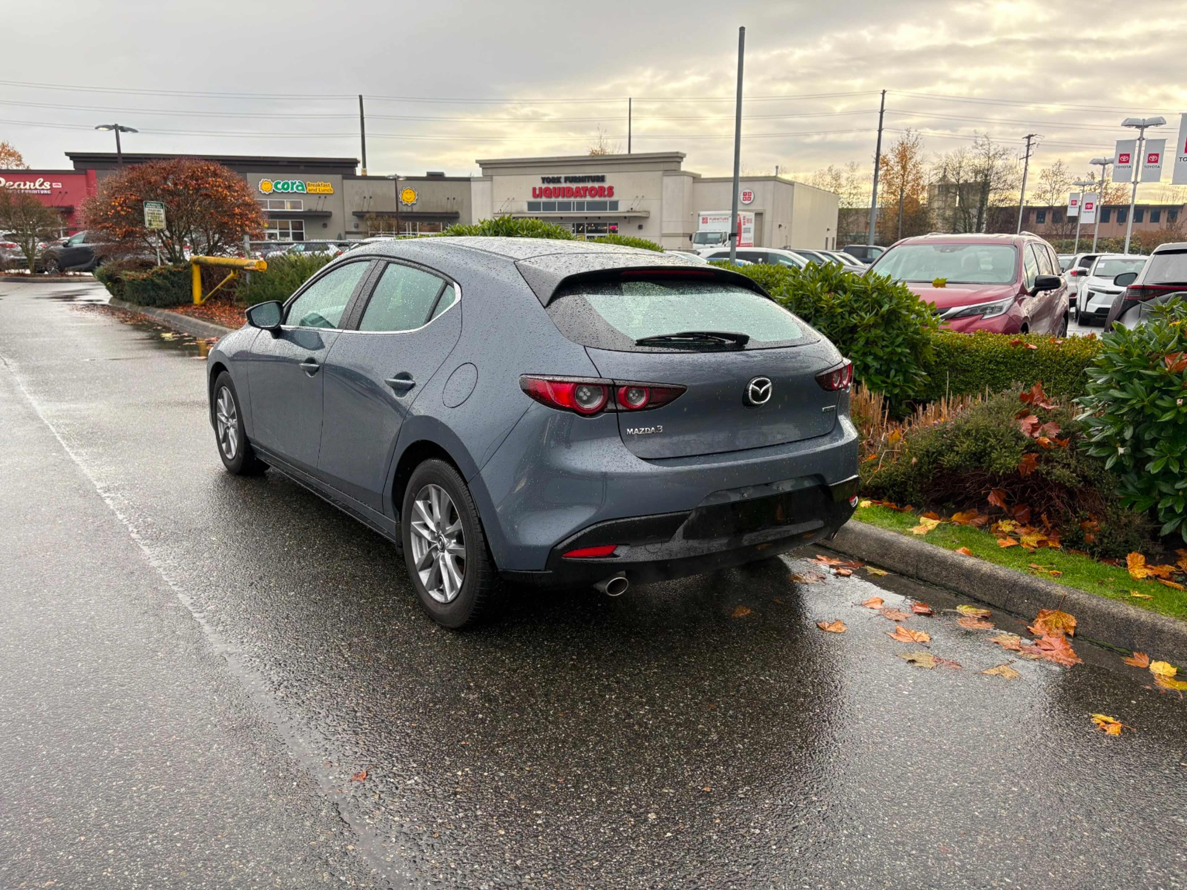 2021 Mazda Mazda3 Preferred photo 4