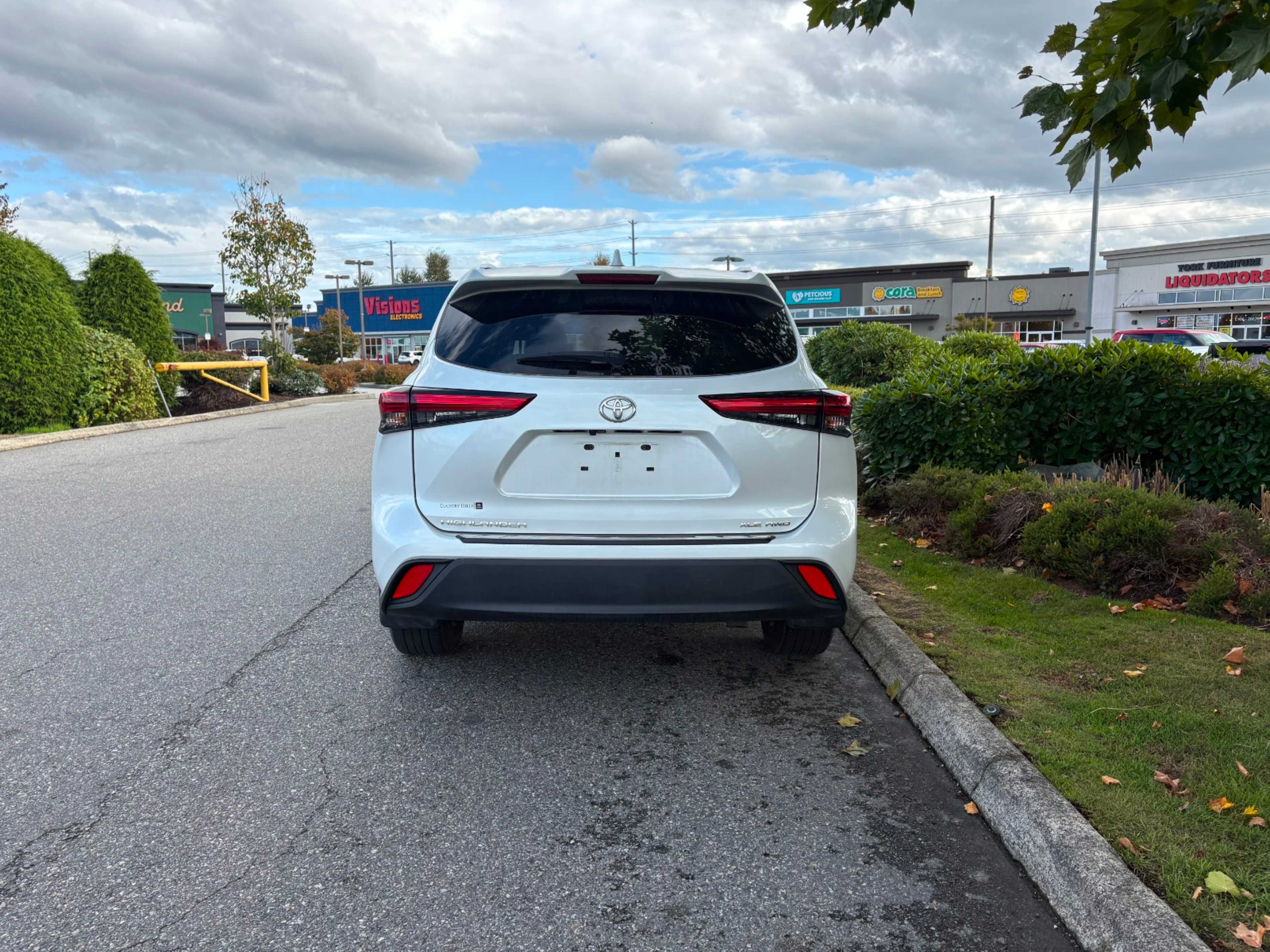 2023 Toyota Highlander Limited Platinum XLE XSE photo 3