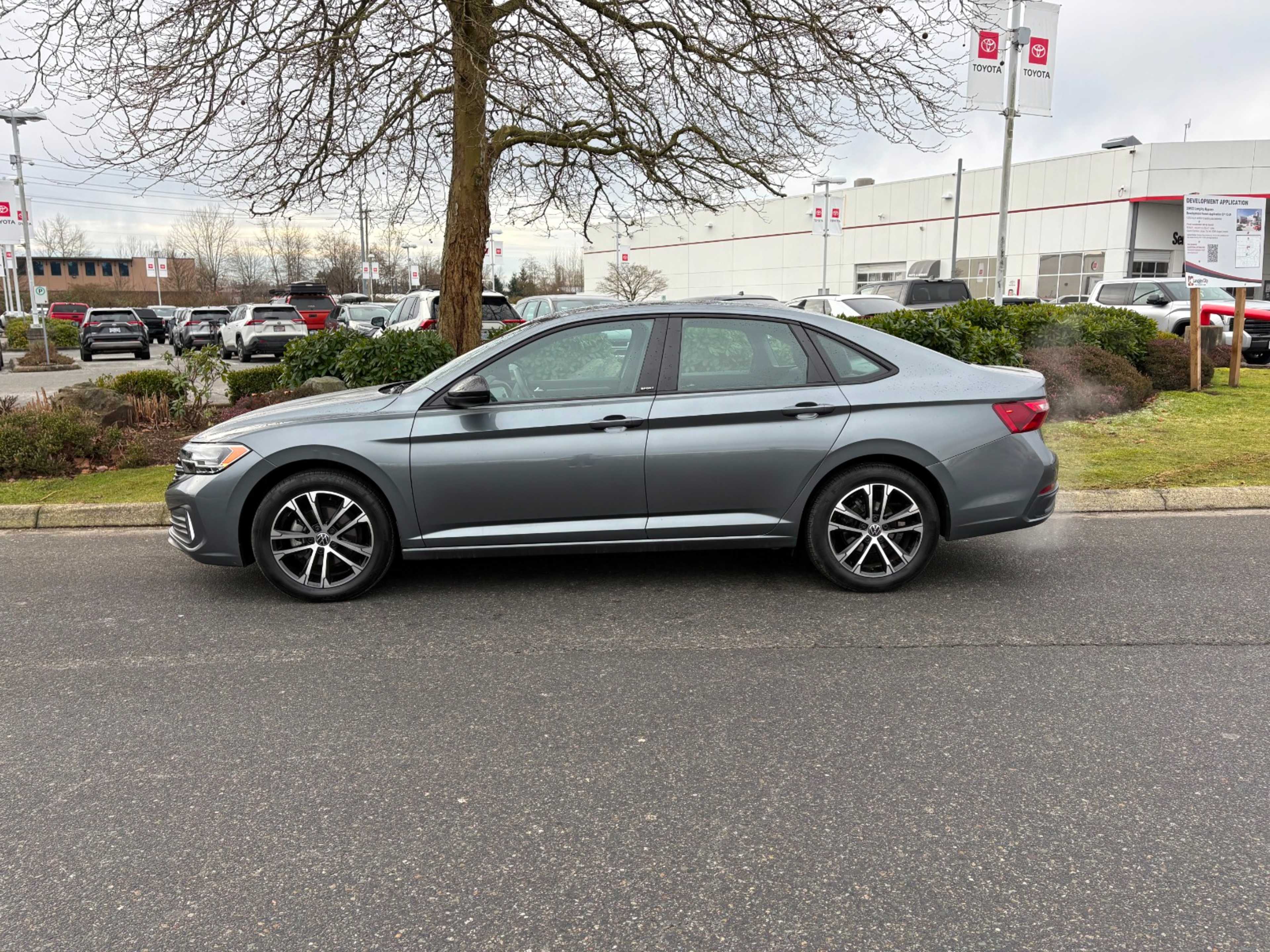 2023 Volkswagen Jetta Comfortline Sport photo 3