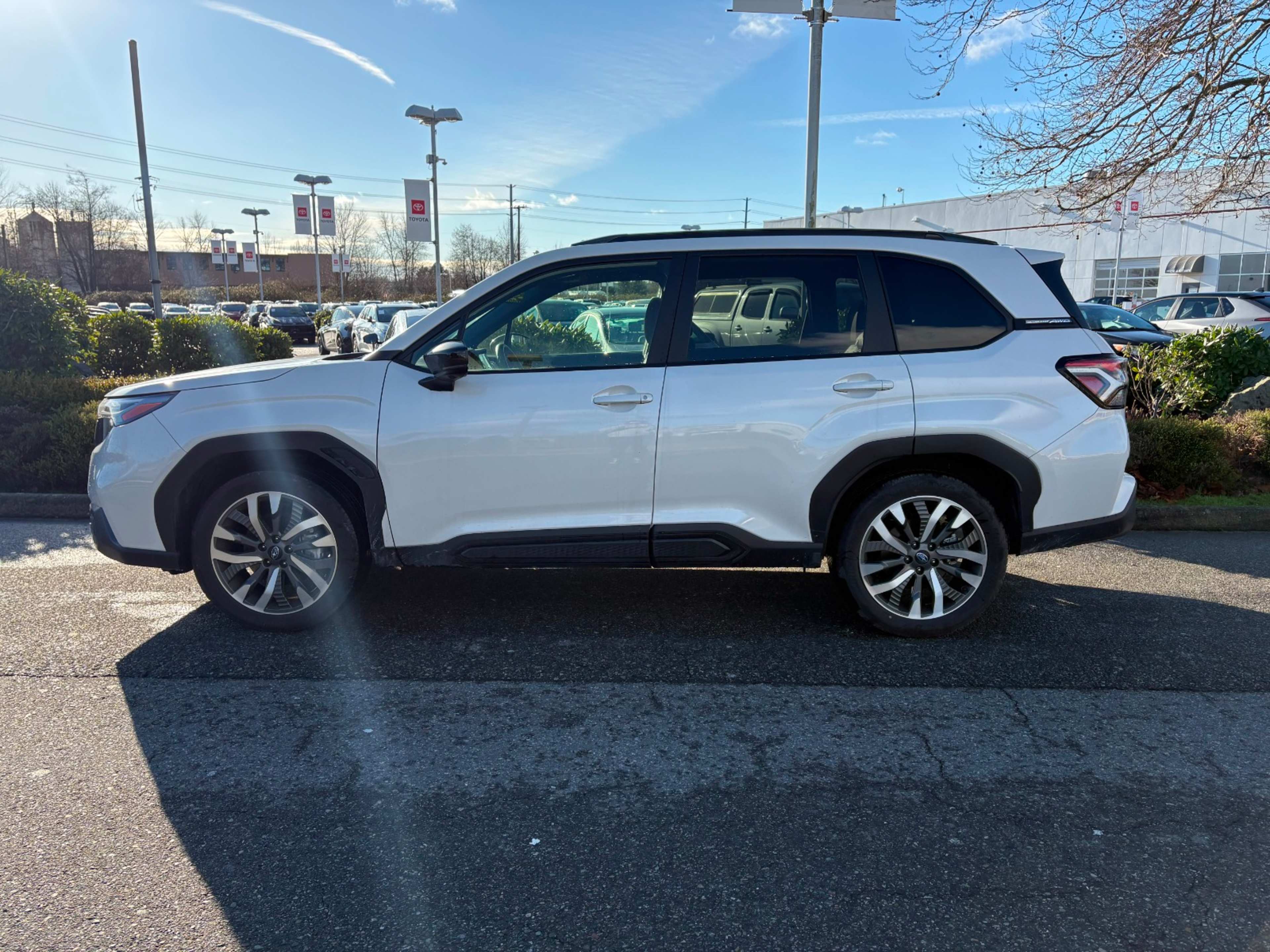 2025 Subaru Forester Touring photo 3