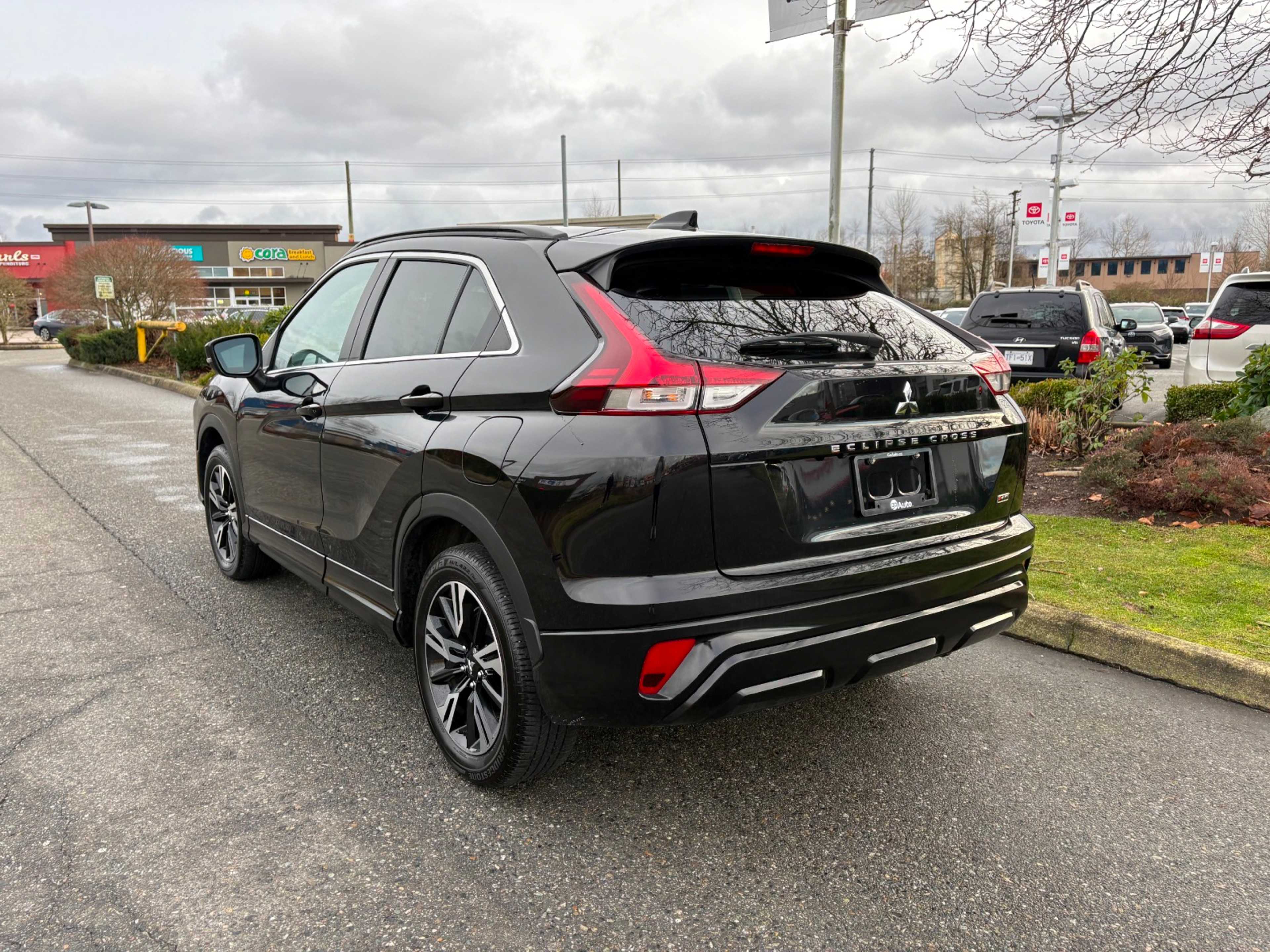 2024 Mitsubishi Eclipse Cross LE Ralliart photo 4