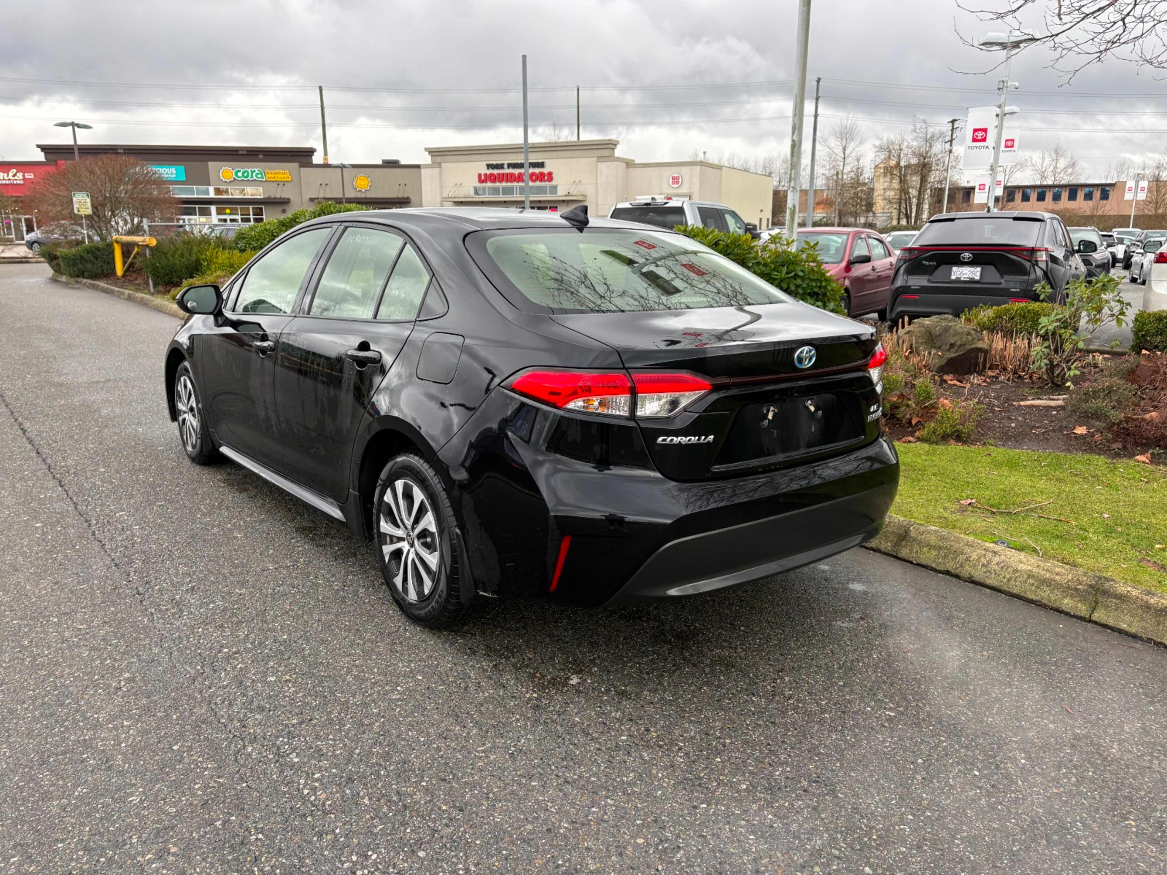 2023 Toyota Corolla Hybrid LE photo 4