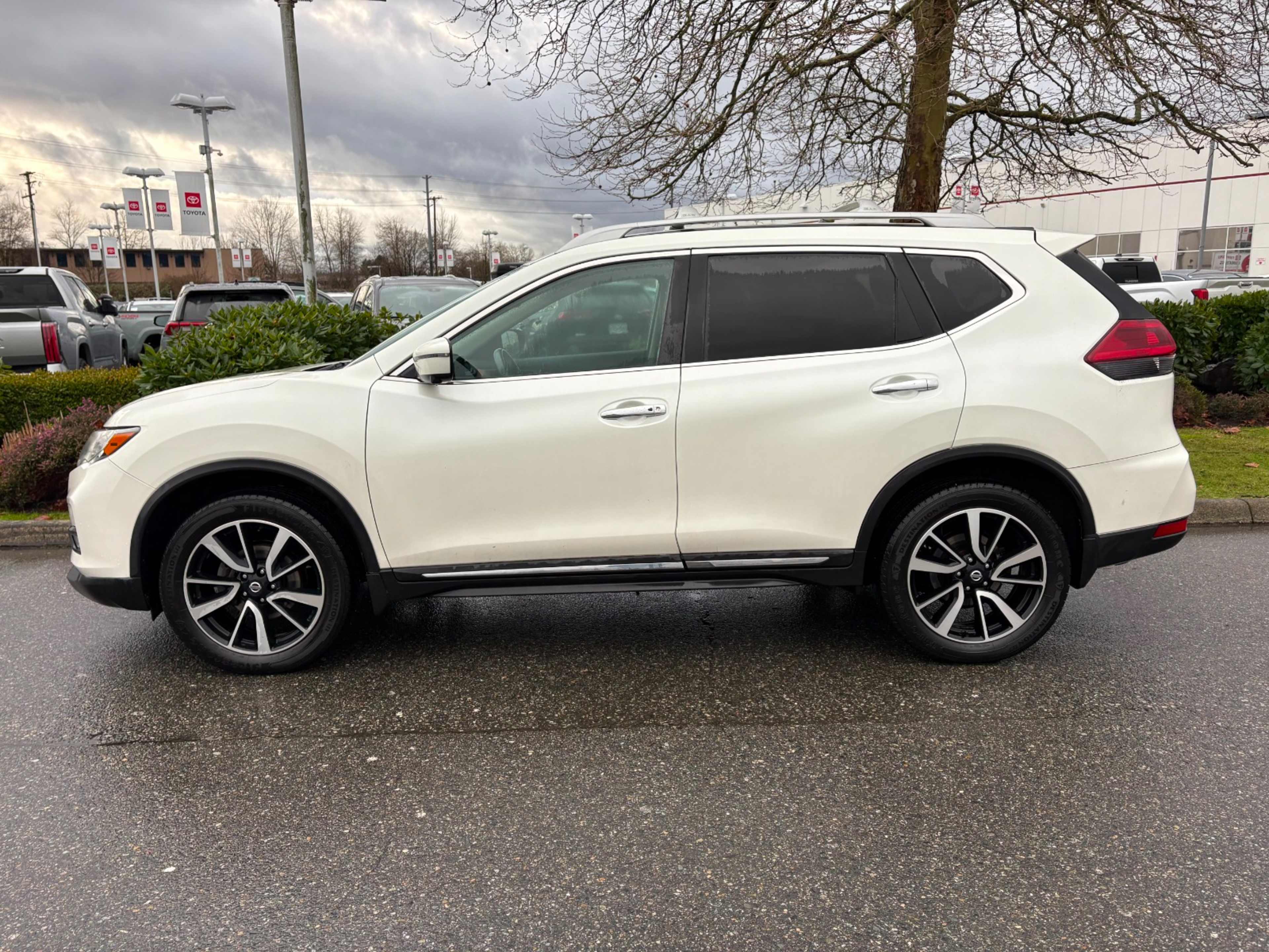 2018 Nissan Rogue SL AWD photo 3