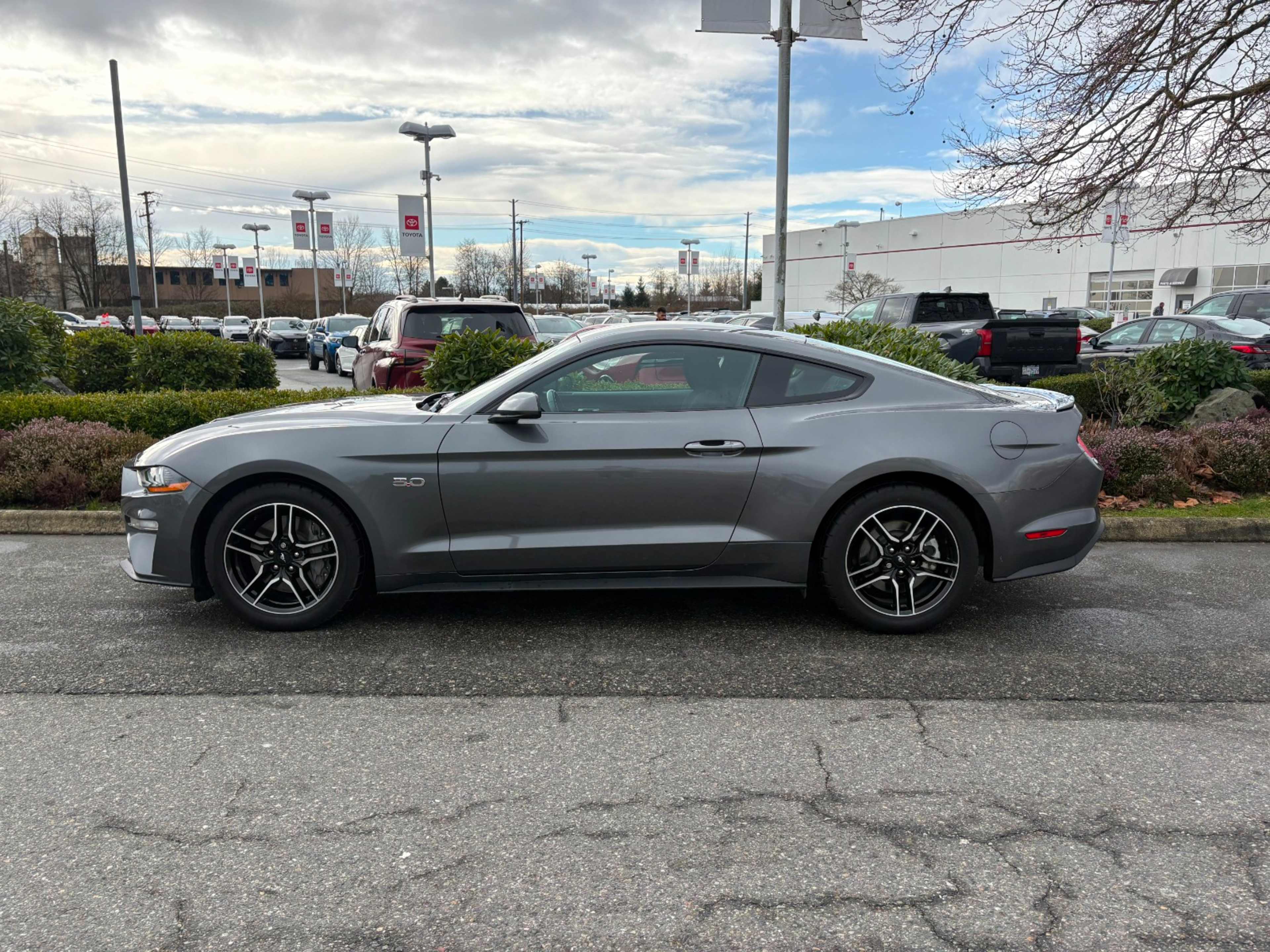2022 Ford Mustang GT photo 3