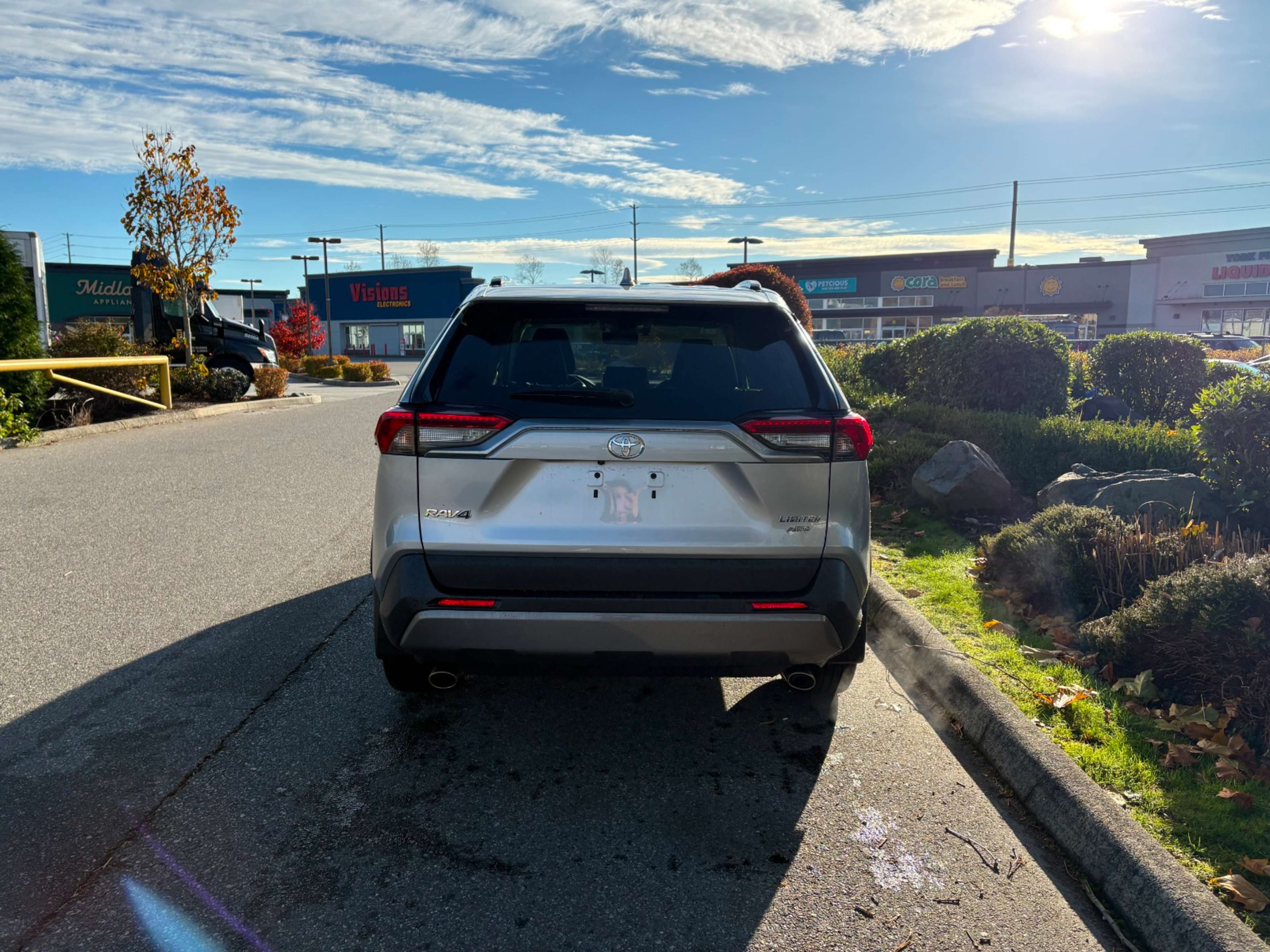 Toyota RAV4 AWD Limited | Langley Toyota