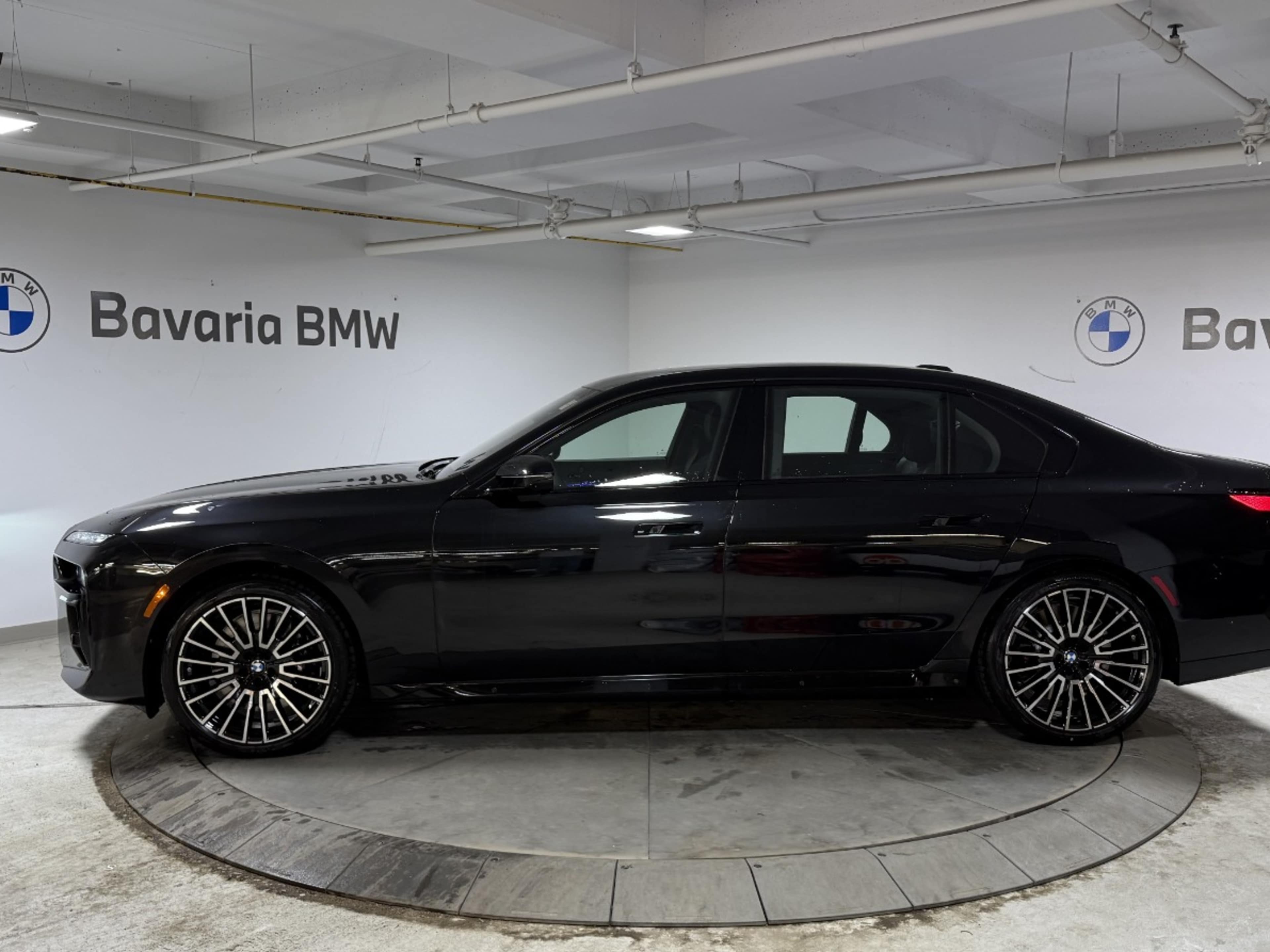 2025 Bmw 760i xDrive photo 2