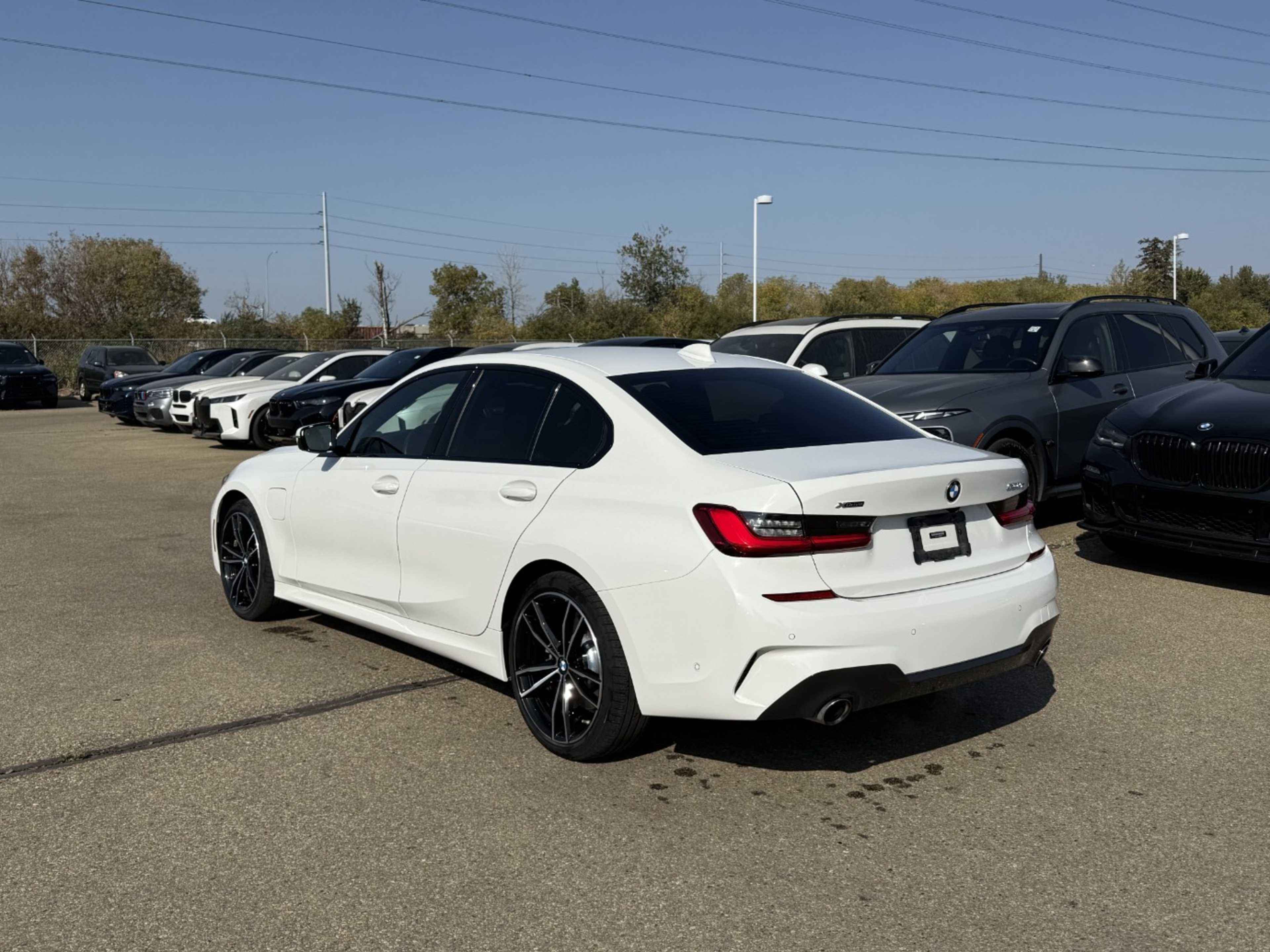2021 Bmw 330e 330xe photo 3