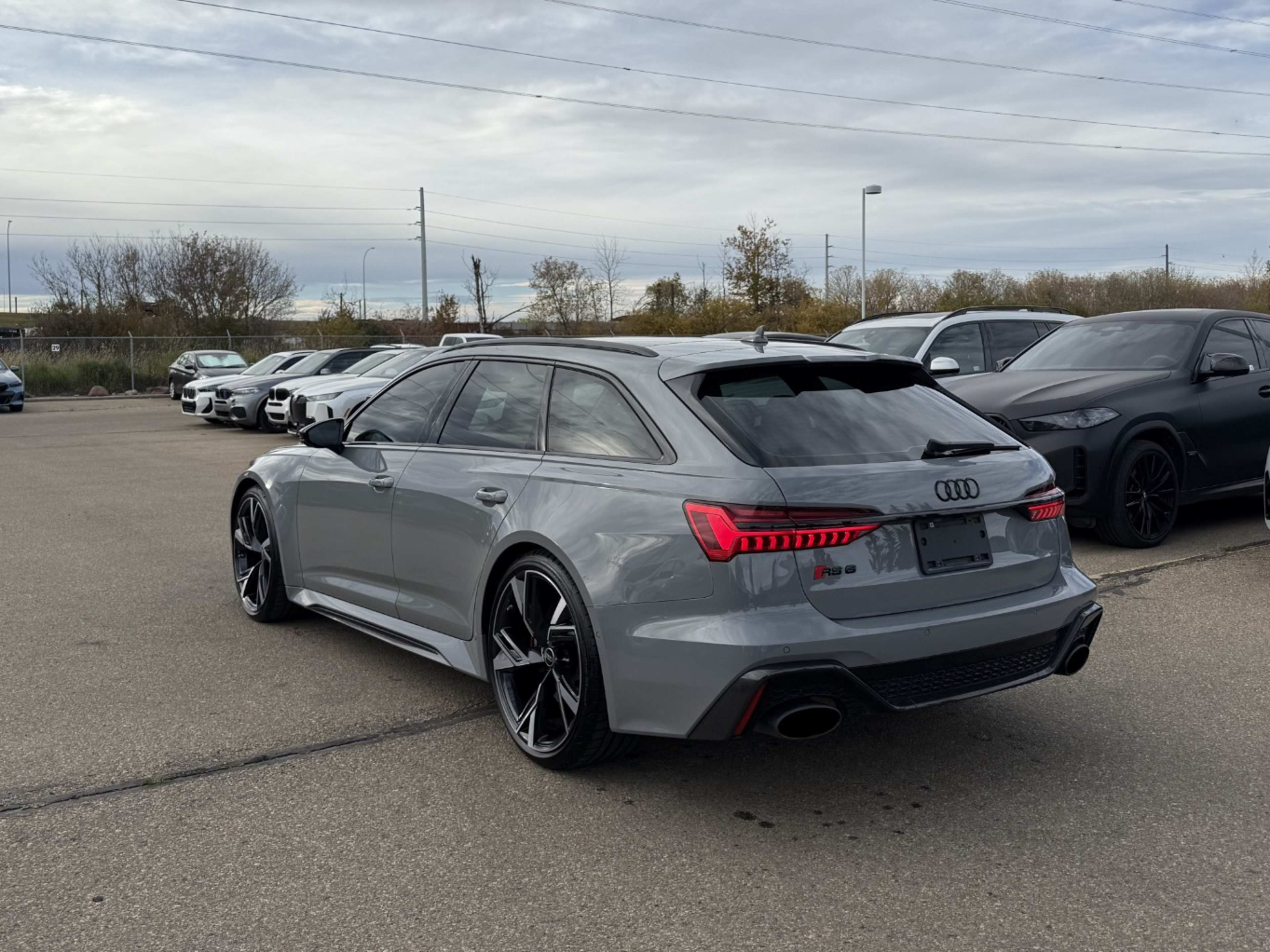 2023 Audi RS 6 Avant Base photo 3
