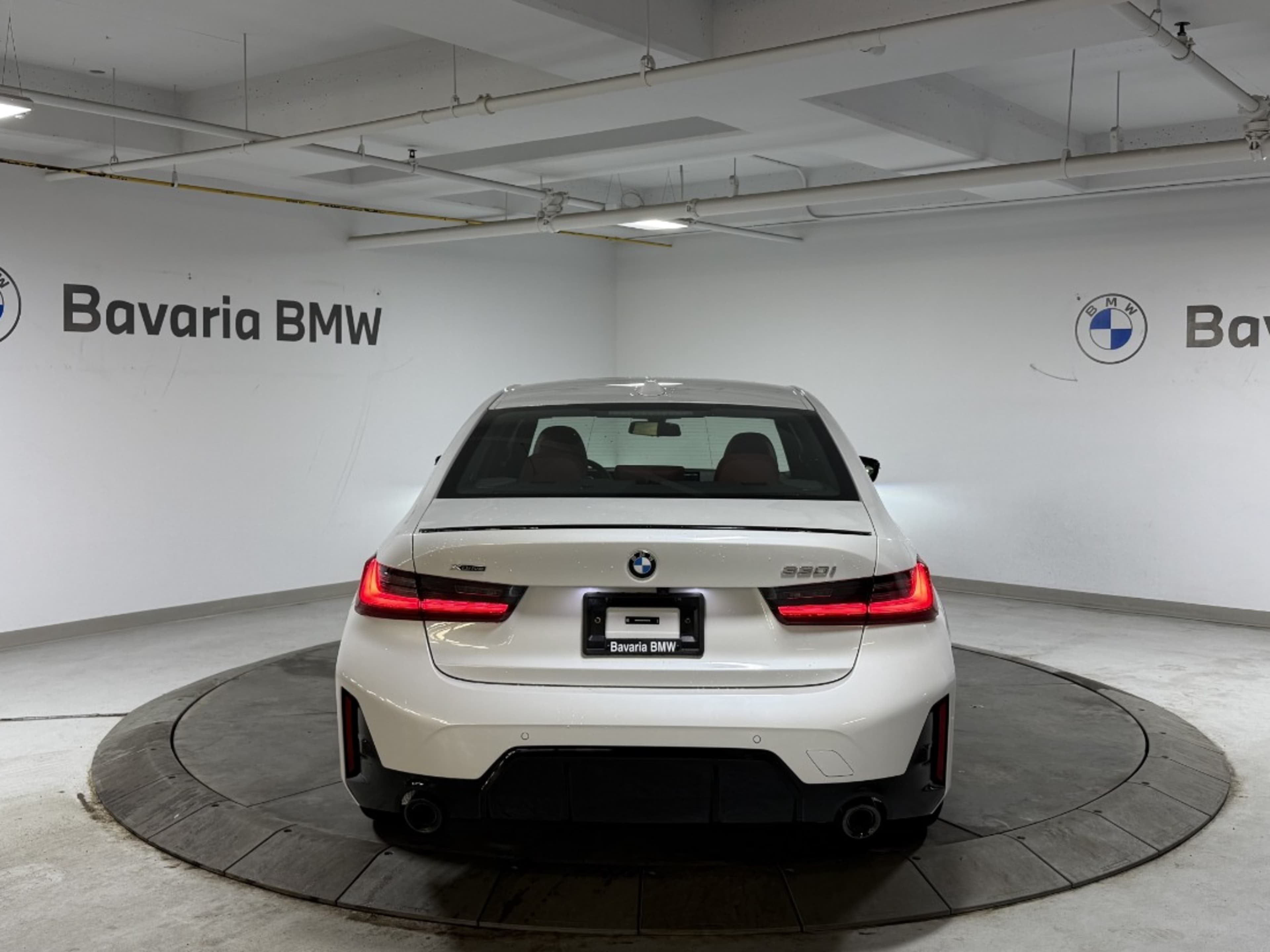 2026 Bmw 330i xDrive photo 4