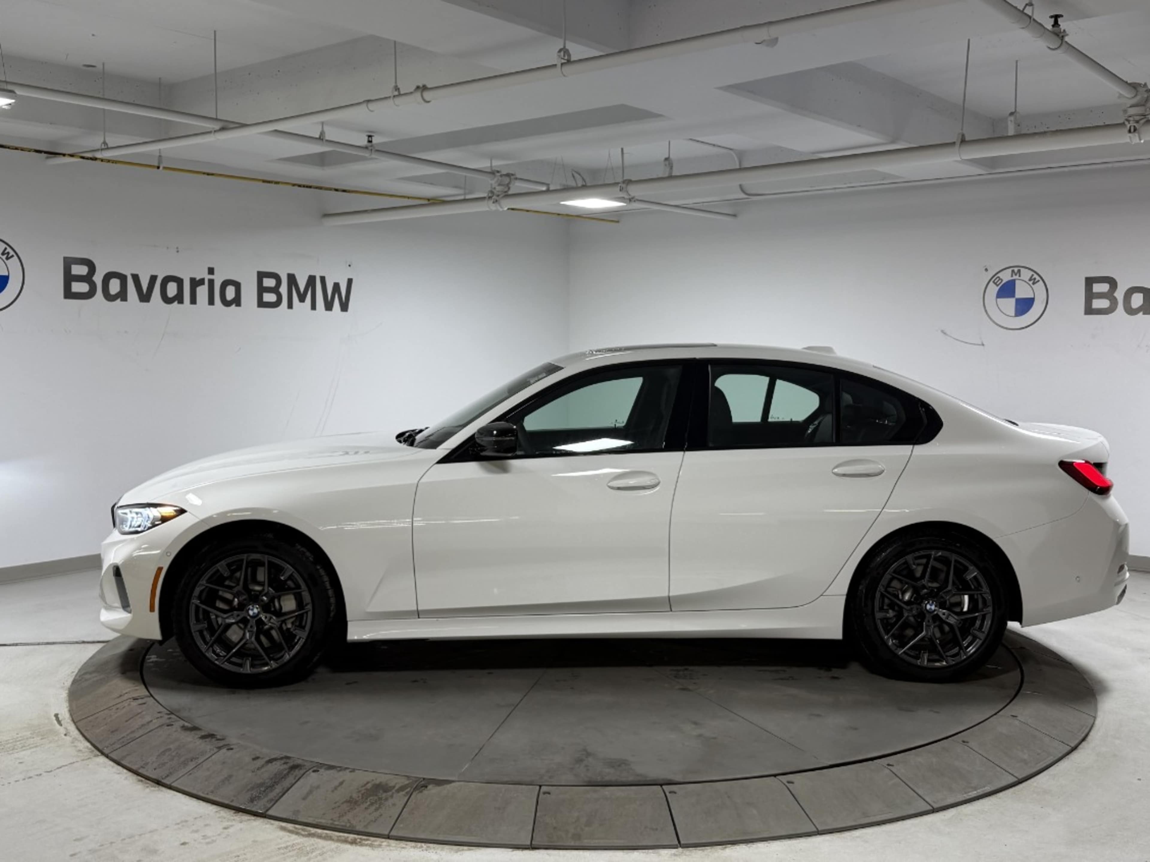 2026 Bmw 330i xDrive photo 2