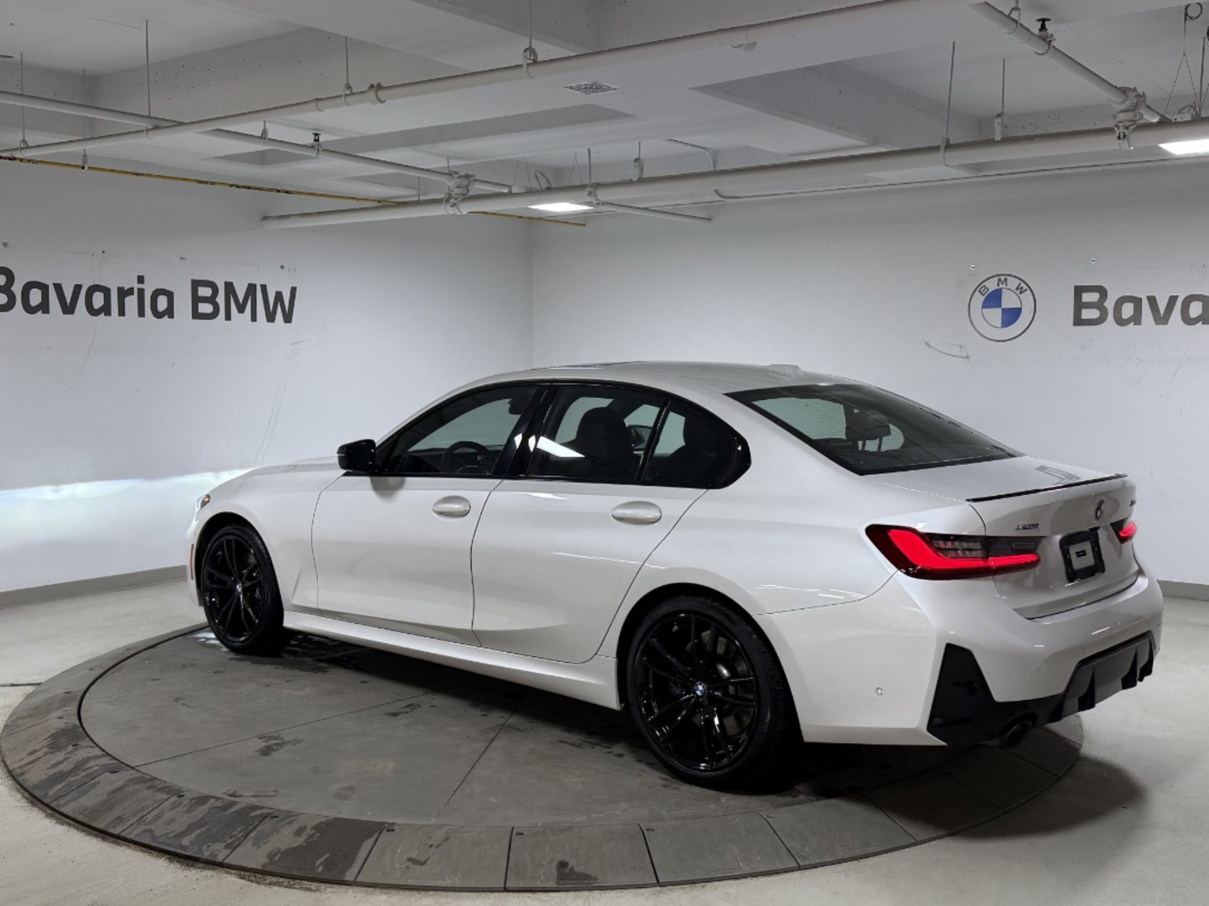 2024 Bmw 330i xDrive photo 3