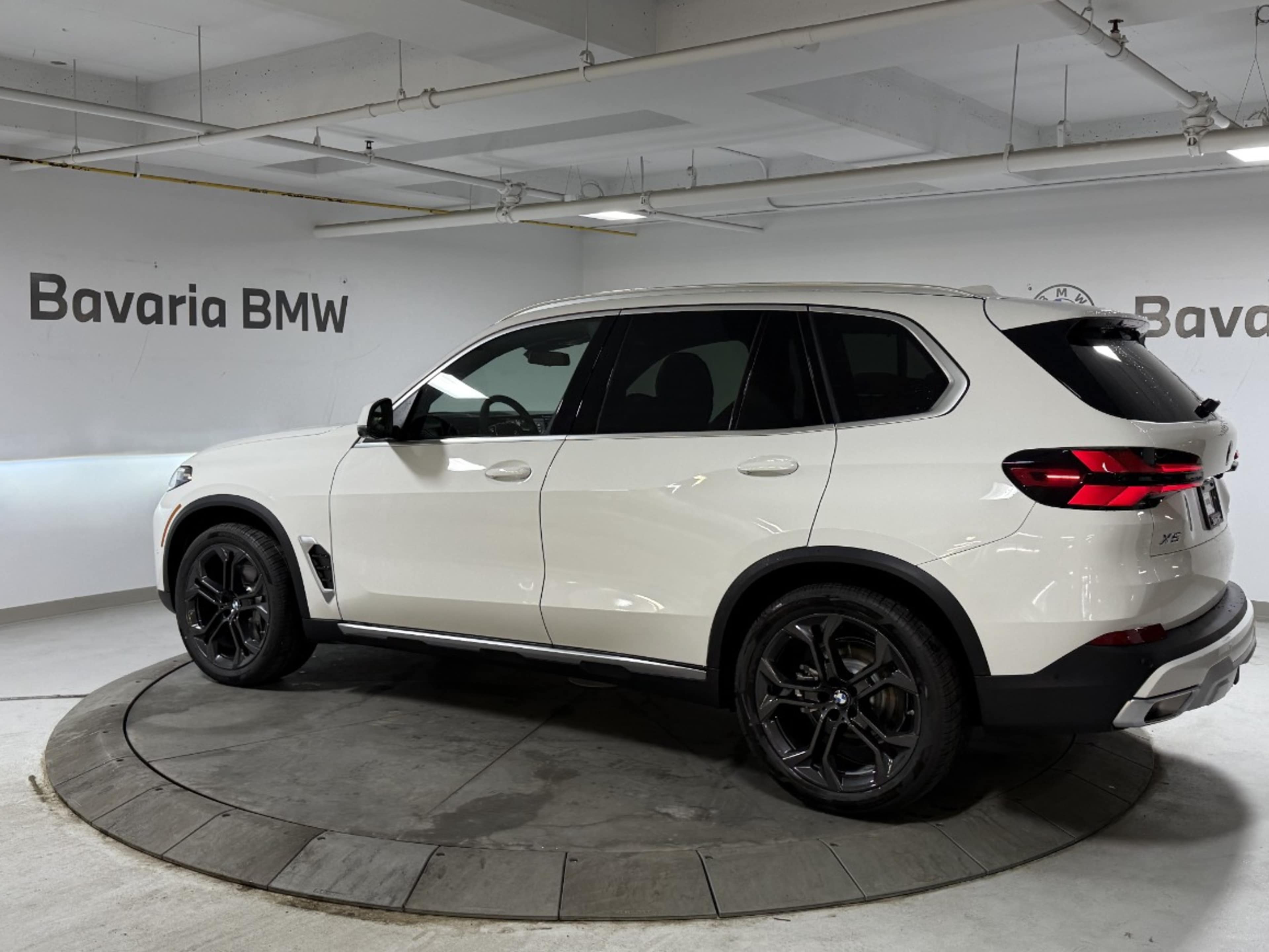 2026 Bmw X5 xDrive40i photo 3