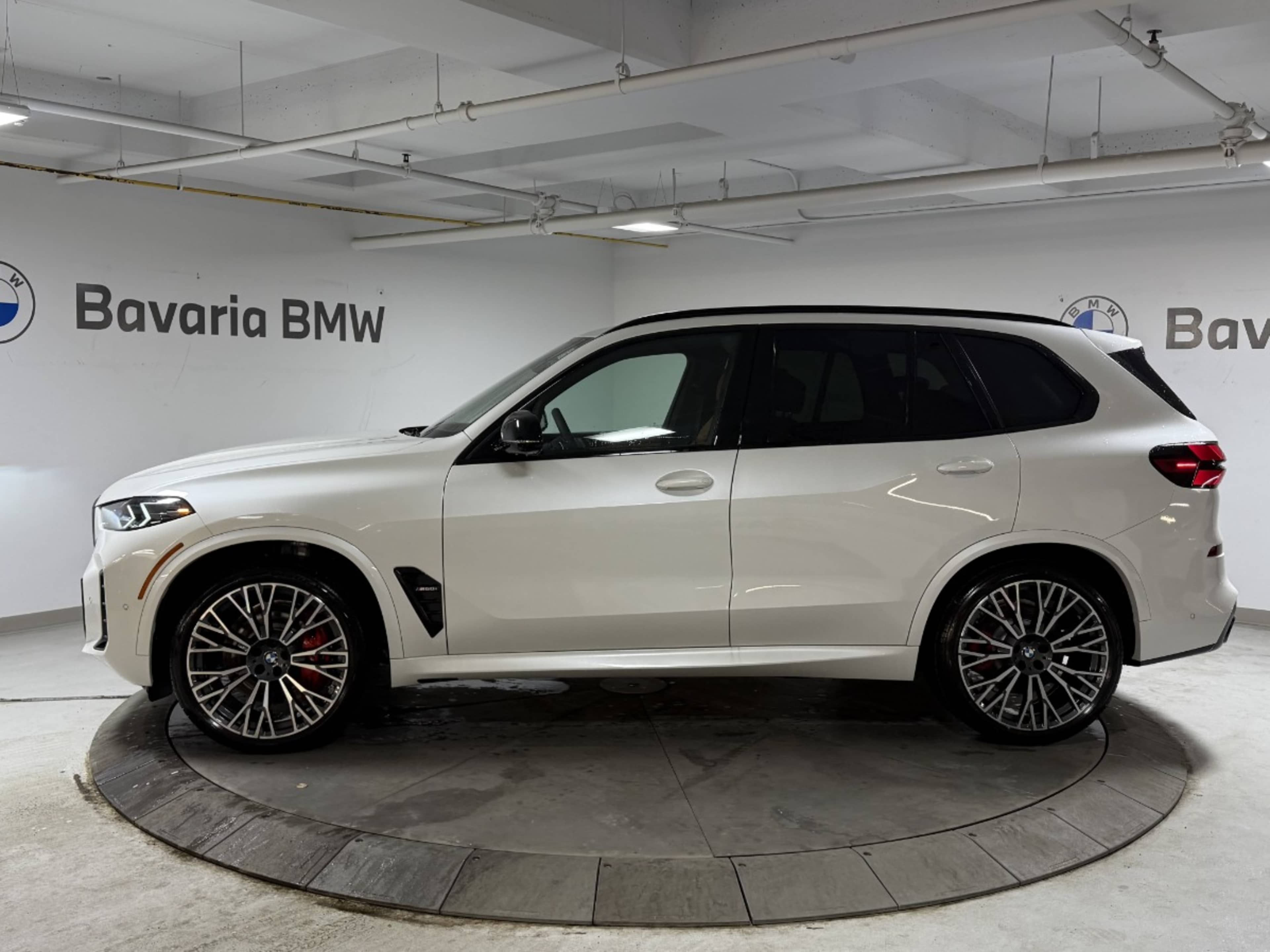 2026 Bmw X5 M60i photo 2