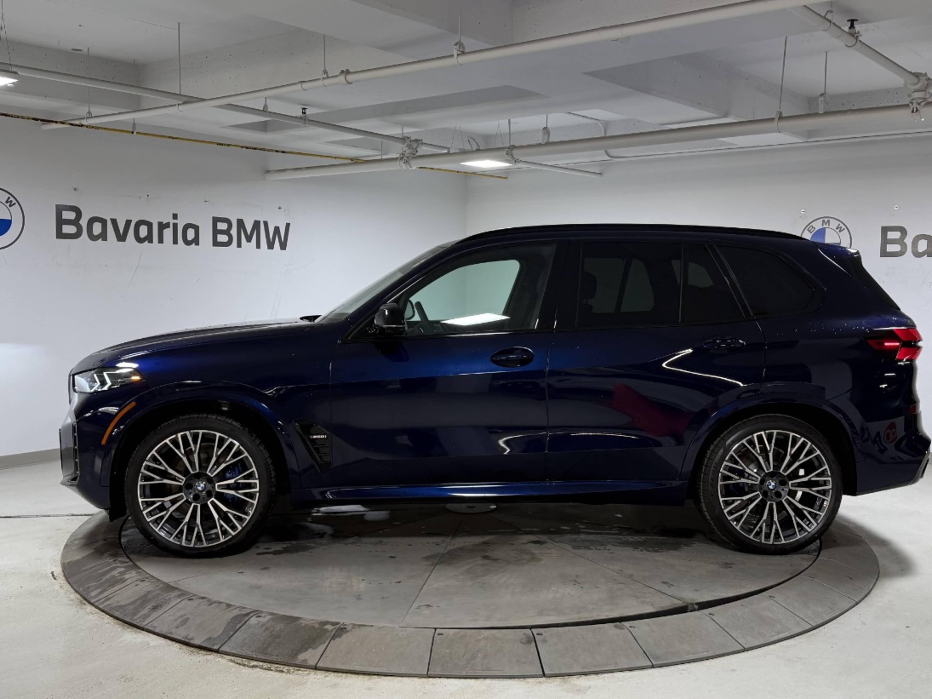 2026 Bmw X5 M60i photo 2