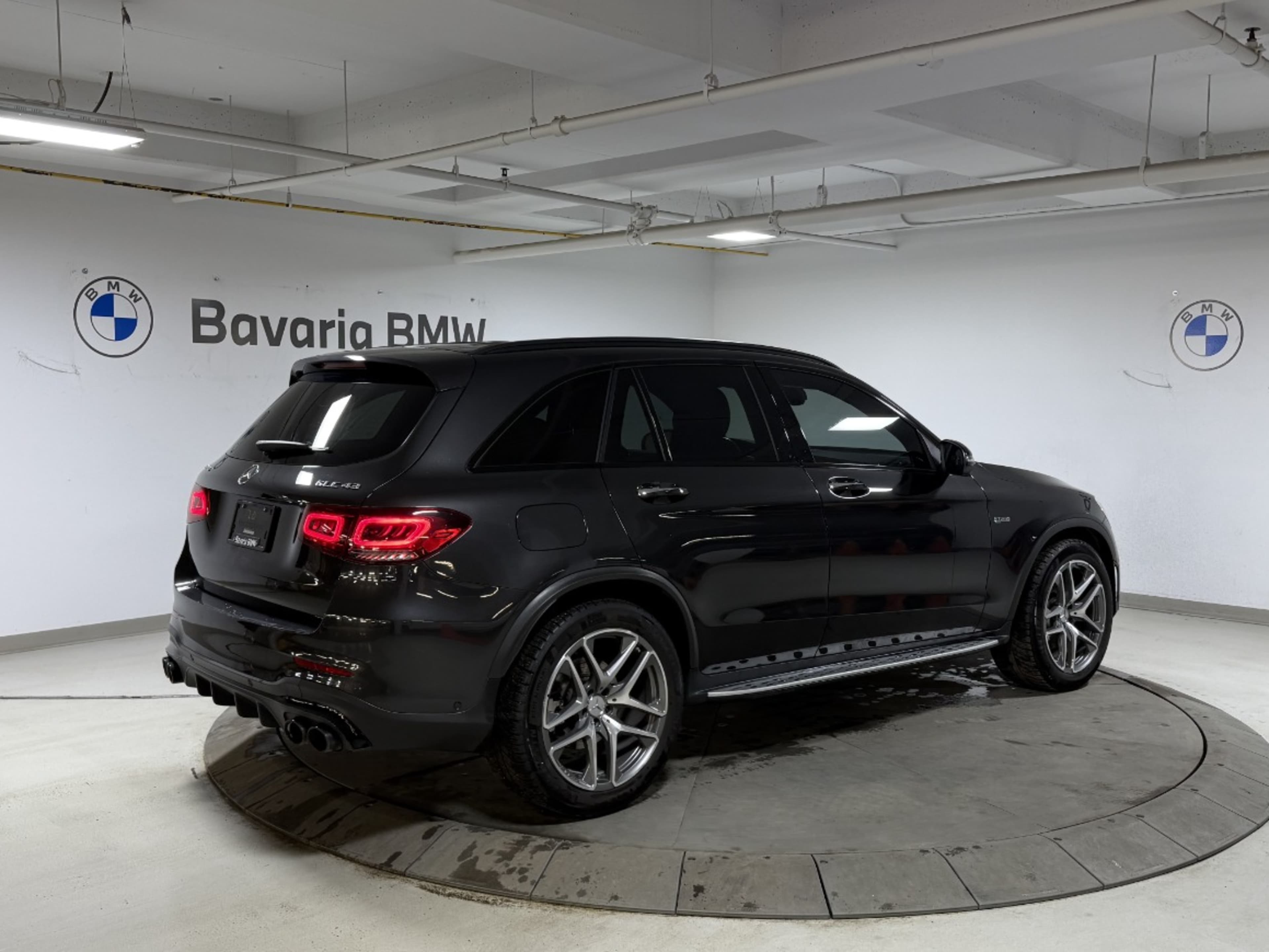 2022 Mercedes Benz GLC AMG 43 4MATIC photo 2