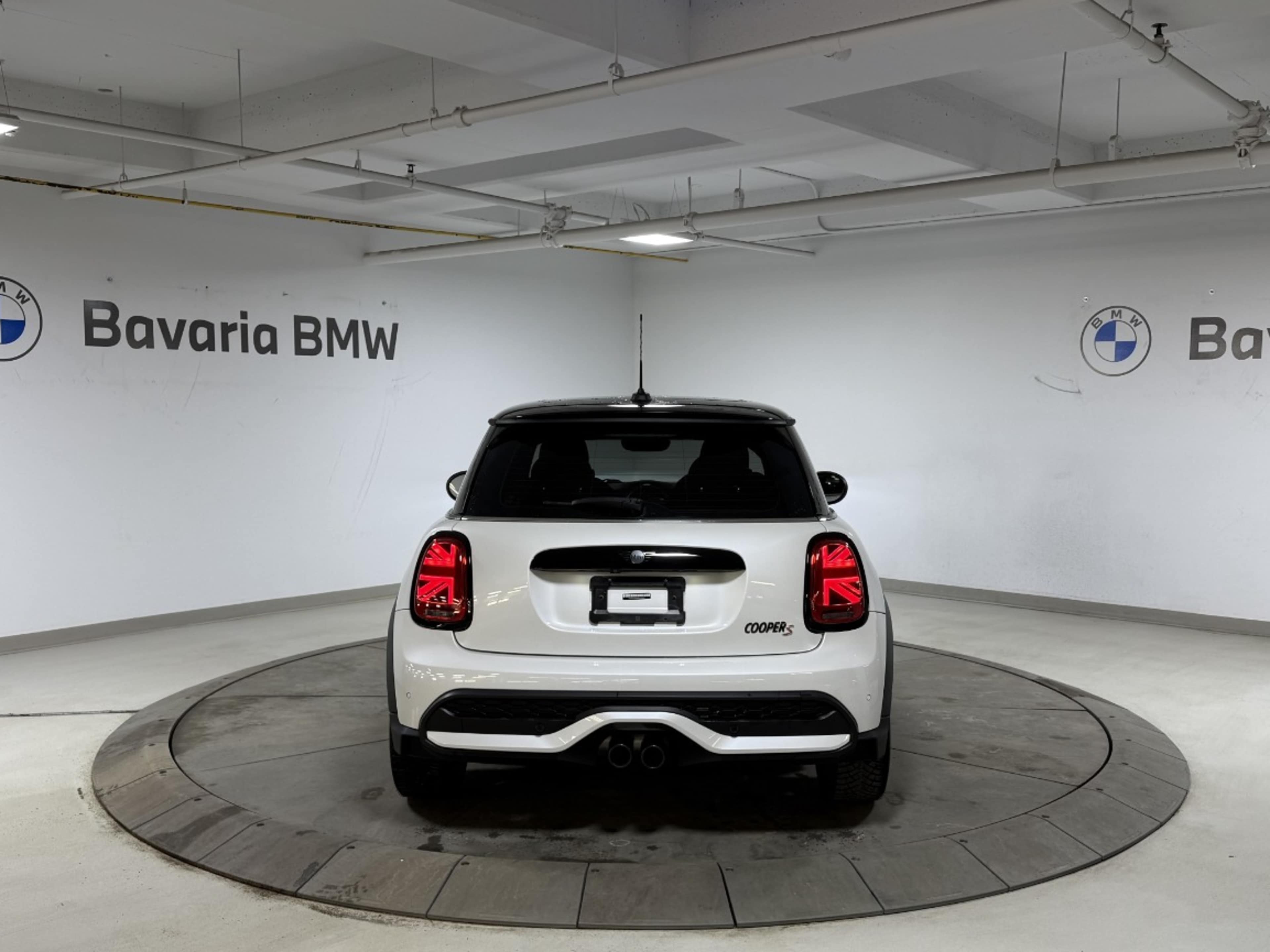 2024 Mini Hardtop photo 4