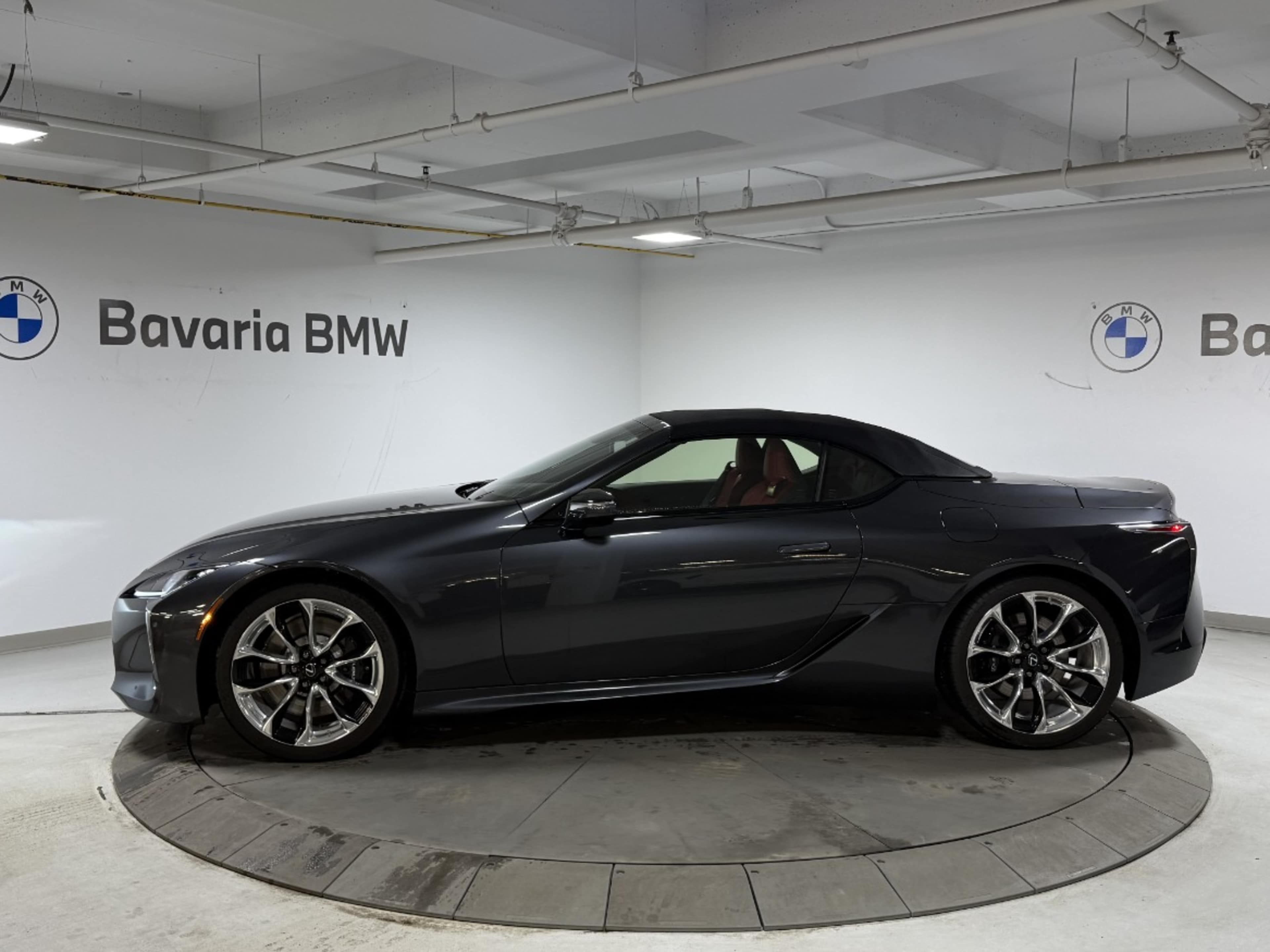 2022 Lexus LC 500 photo 2