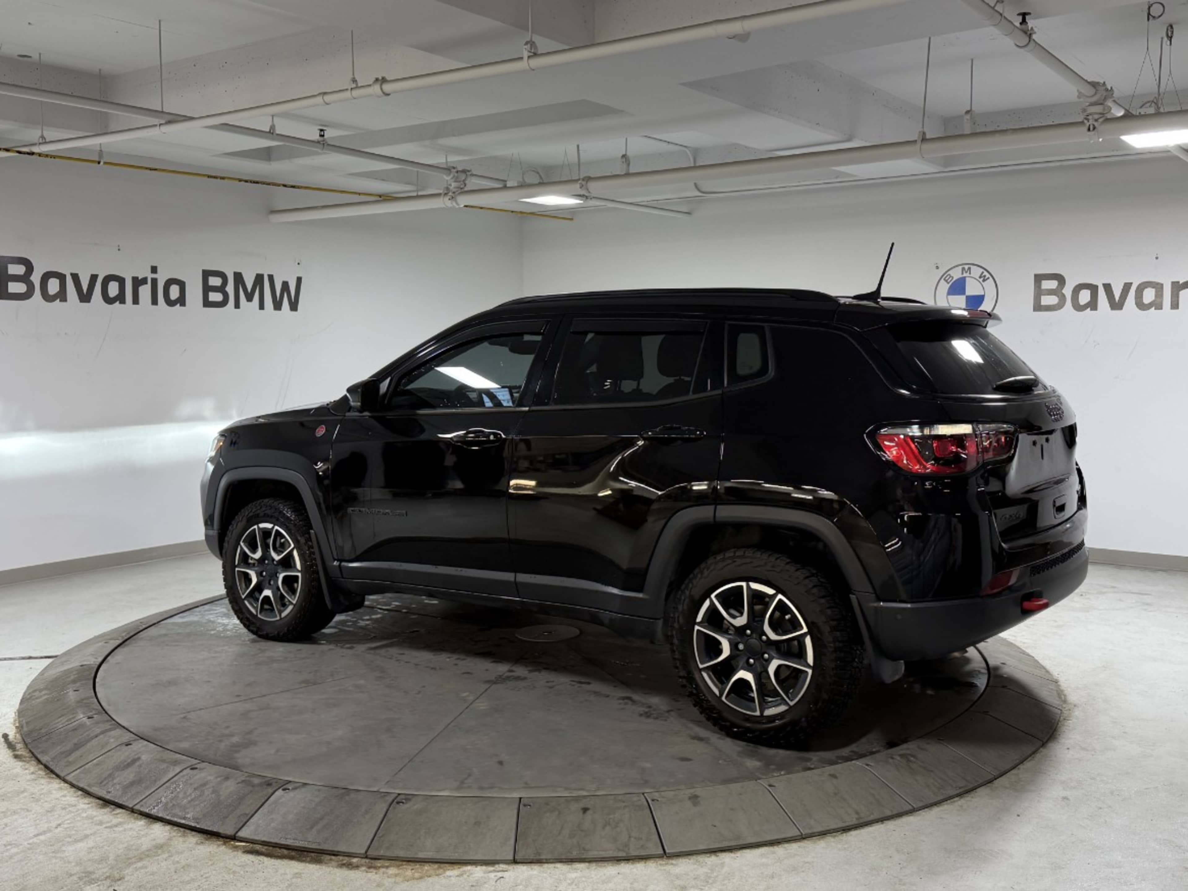 2024 Jeep Compass Trailhawk photo 3