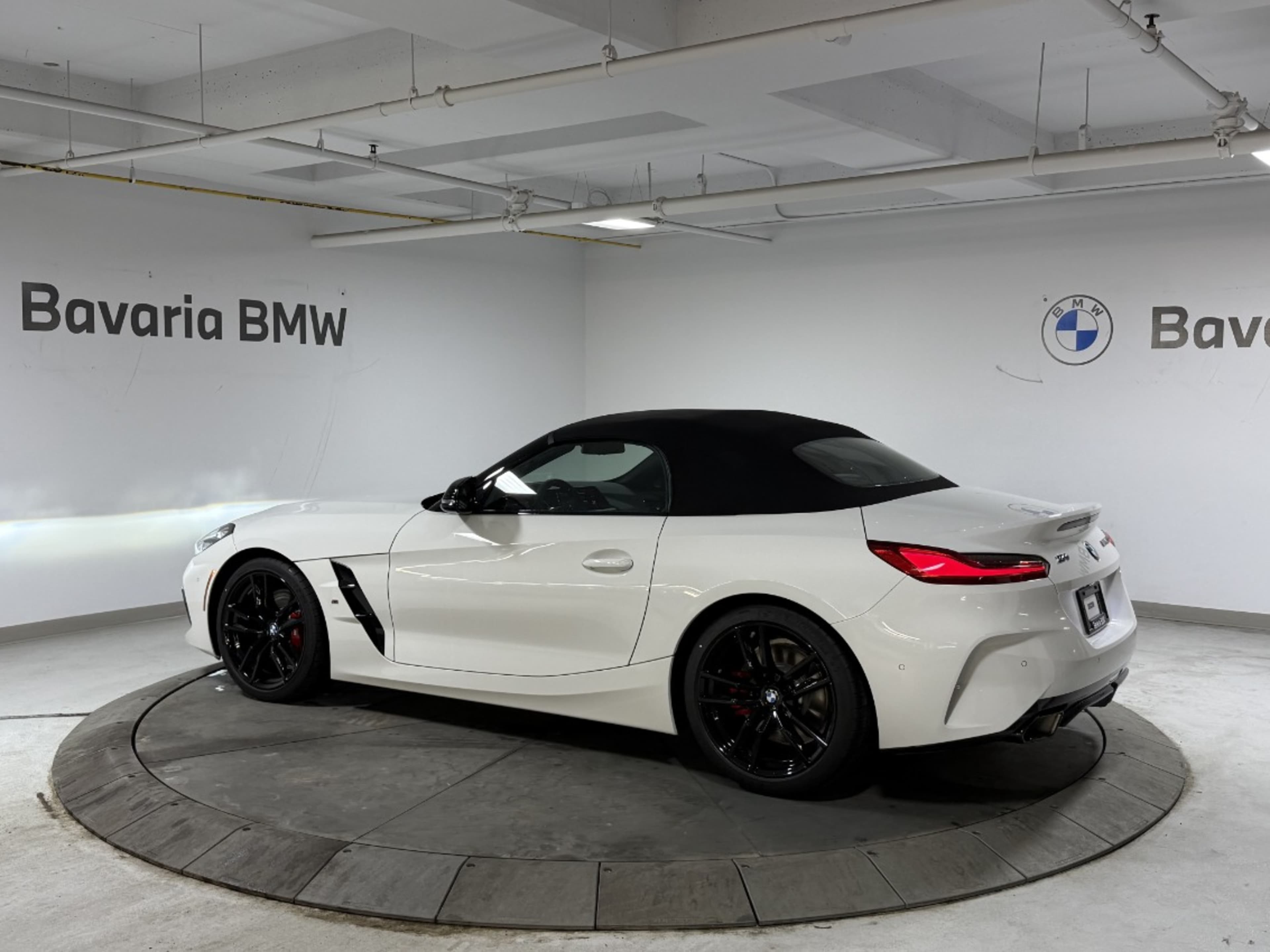 2026 Bmw Z4 M40i Roadster photo 3