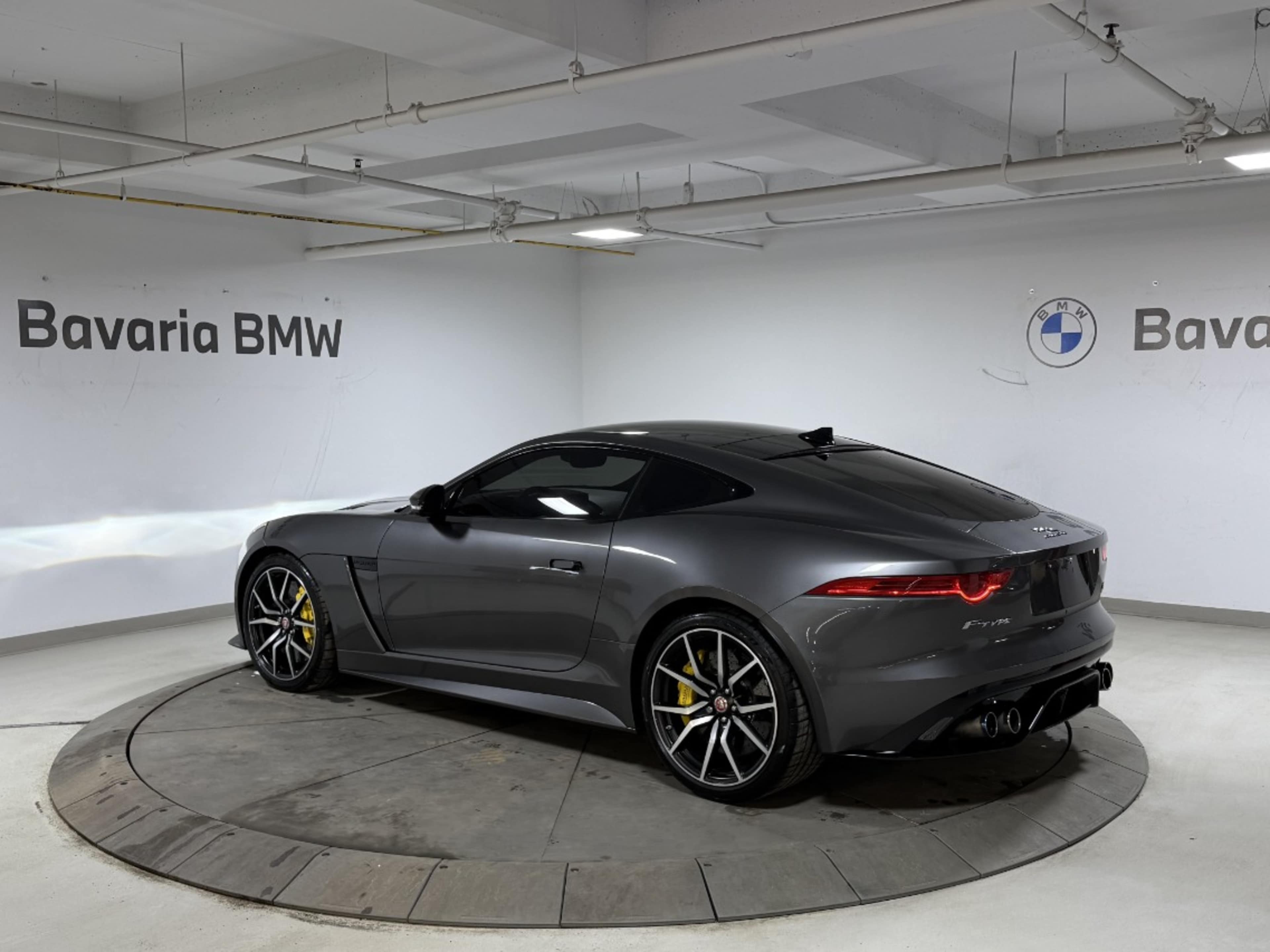 2017 Jaguar F-Type photo 3