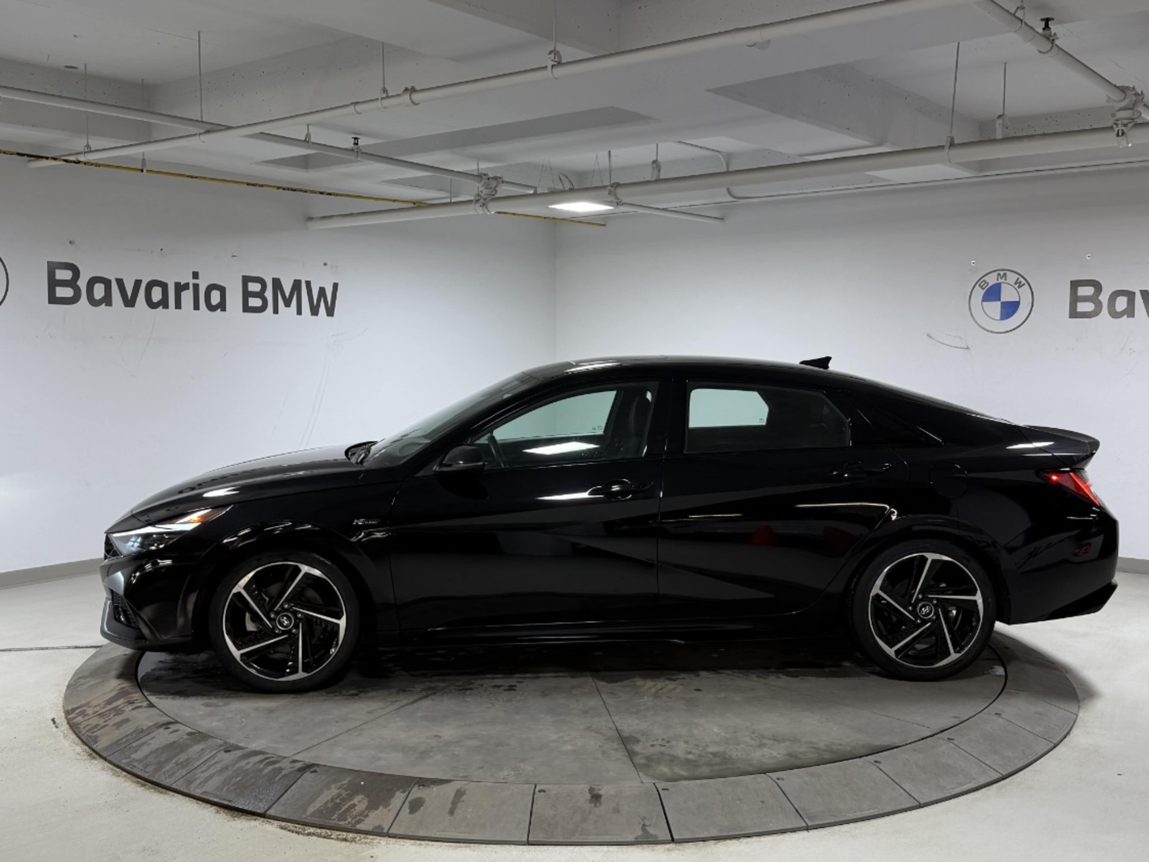 2022 Hyundai Elantra N photo 2