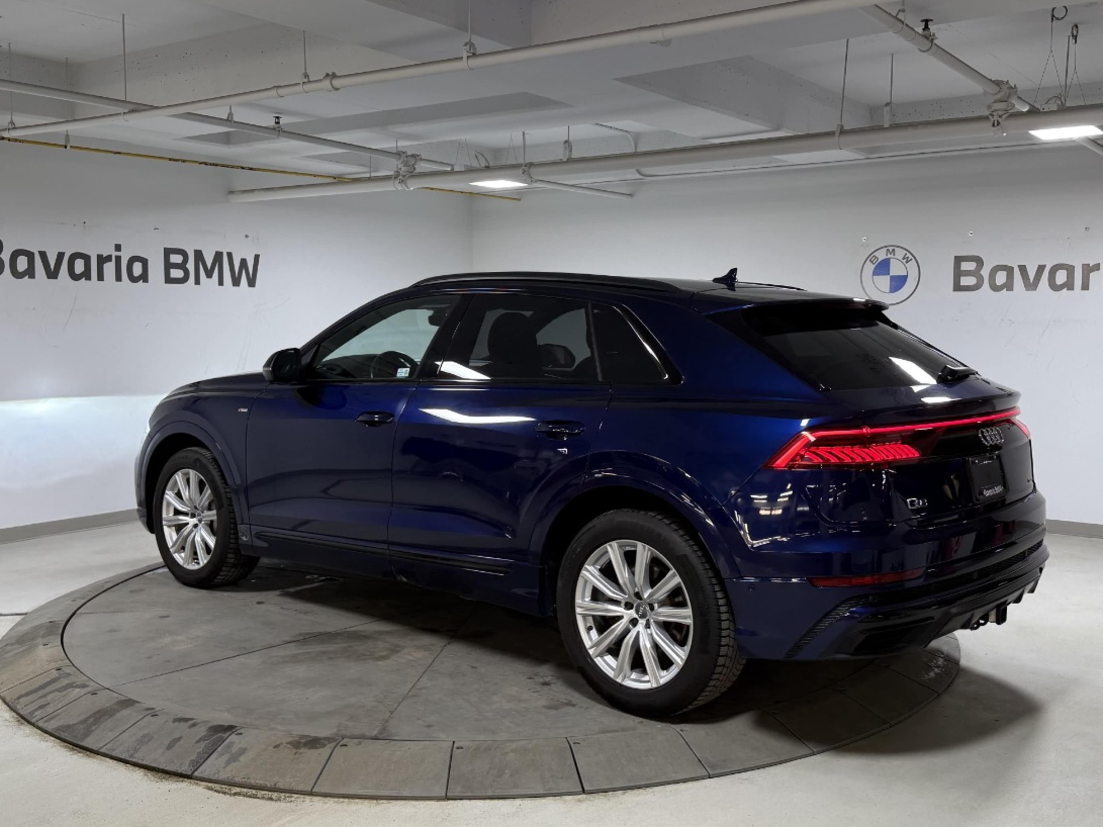 2019 Audi Q8 S Line quattro Prestige photo 3