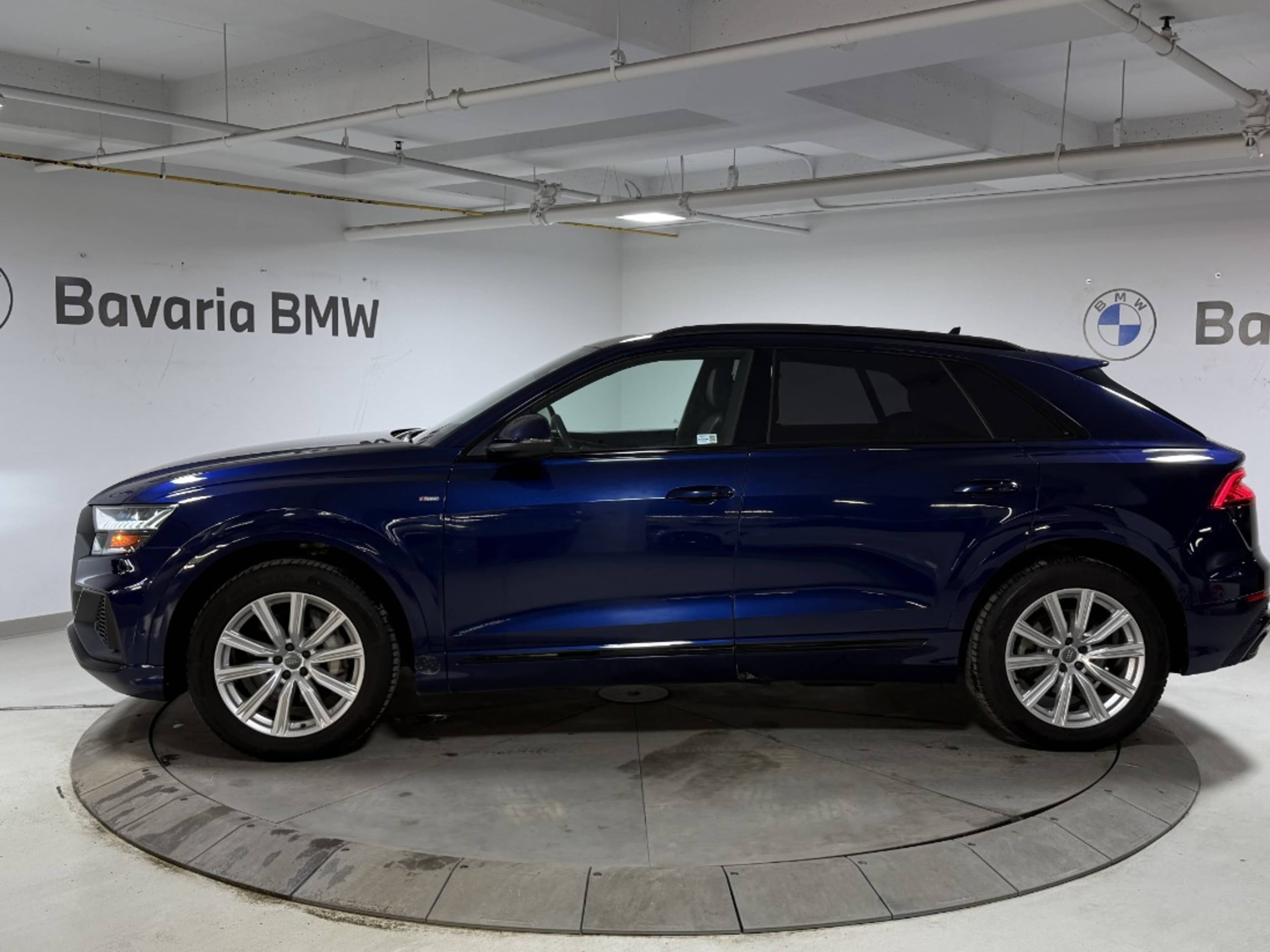 2019 Audi Q8 S Line quattro Prestige photo 2