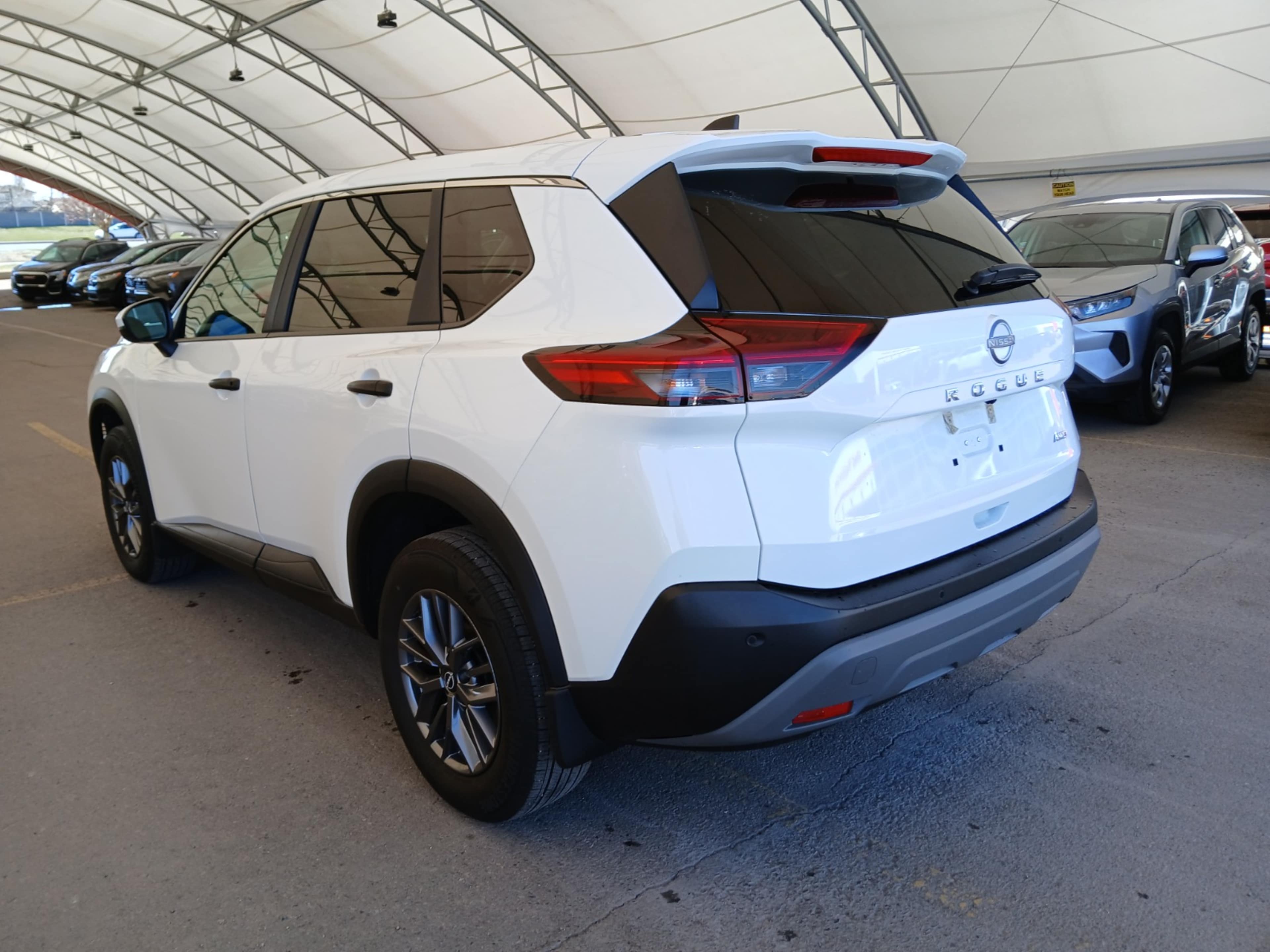 2023 Nissan Rogue S photo 2