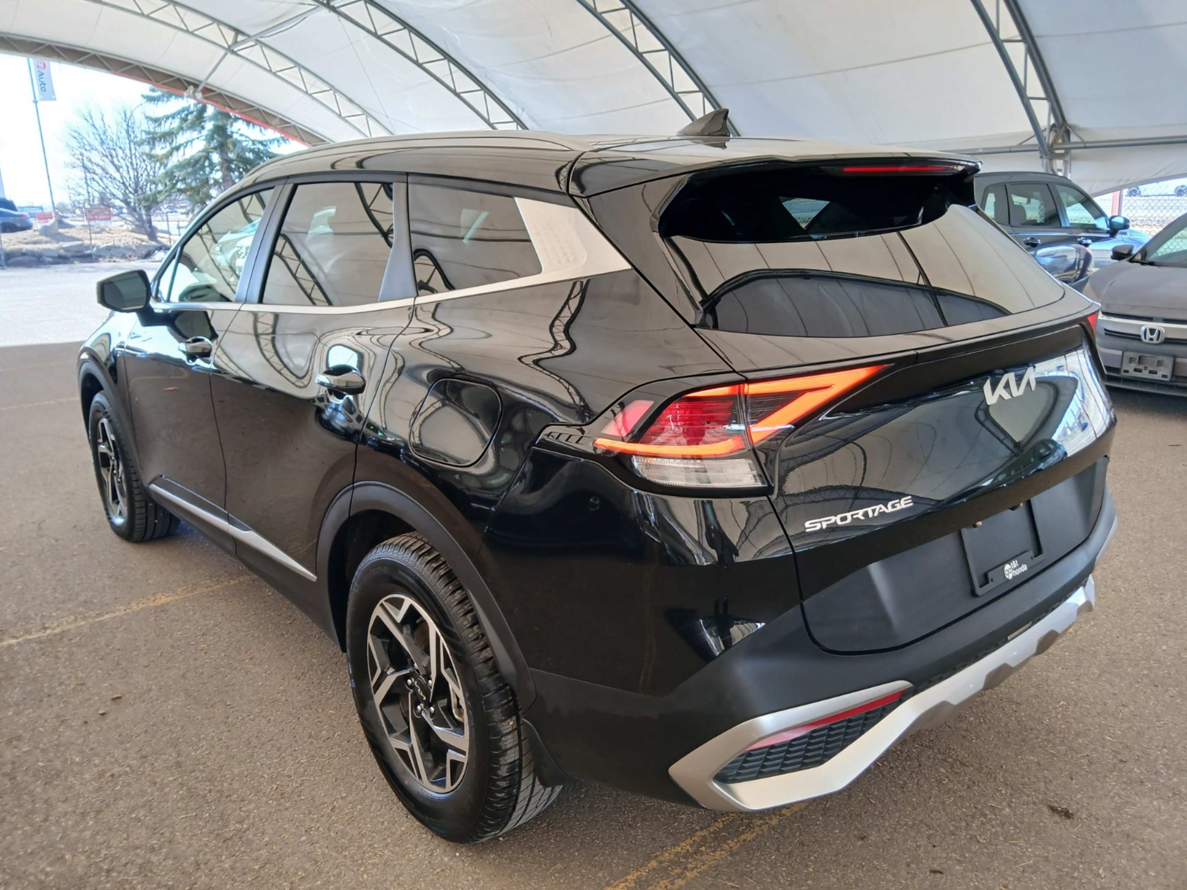 2024 Kia Sportage LX photo 4