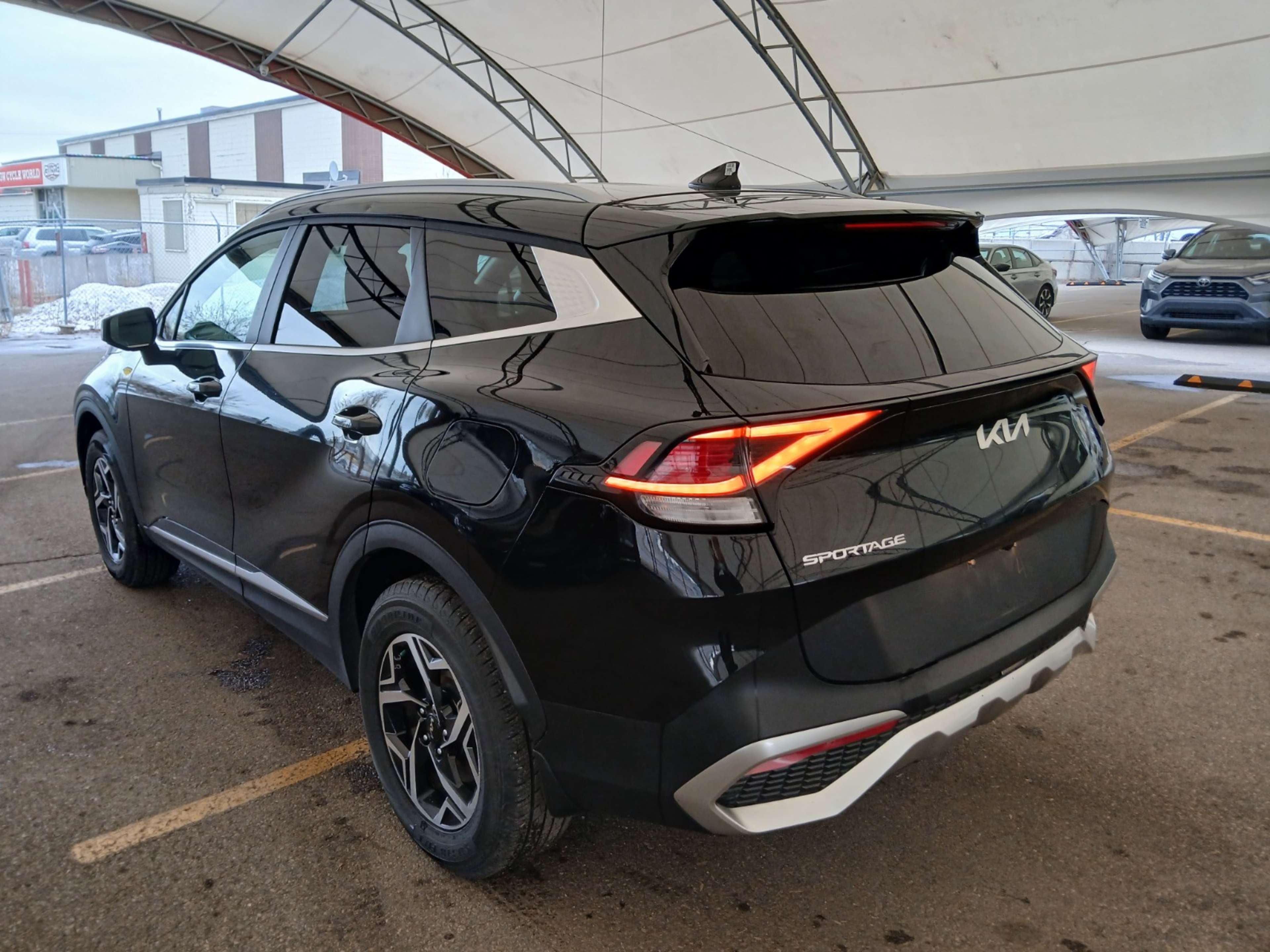 2024 Kia Sportage LX photo 2