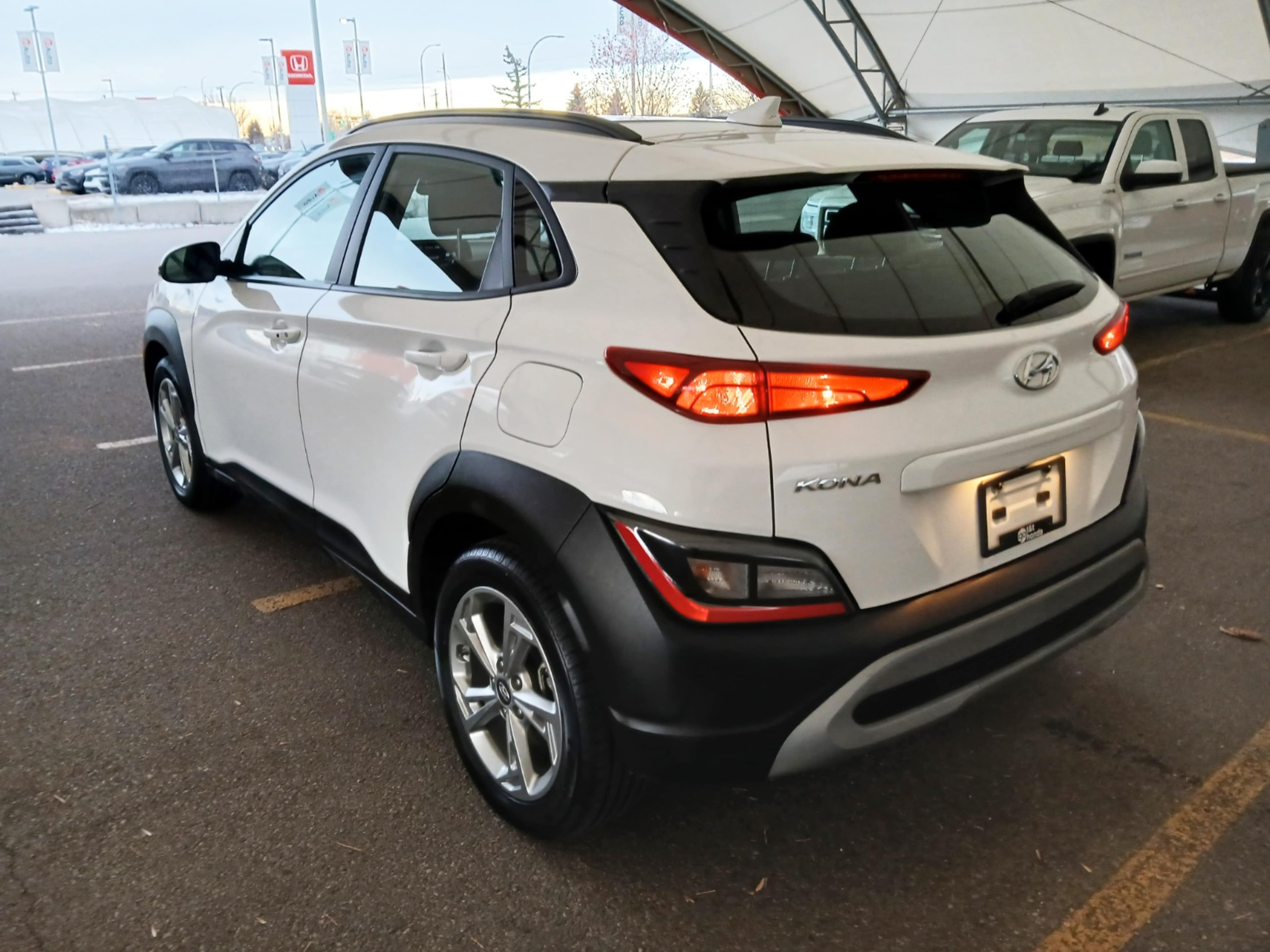 2023 Hyundai Kona SE photo 4