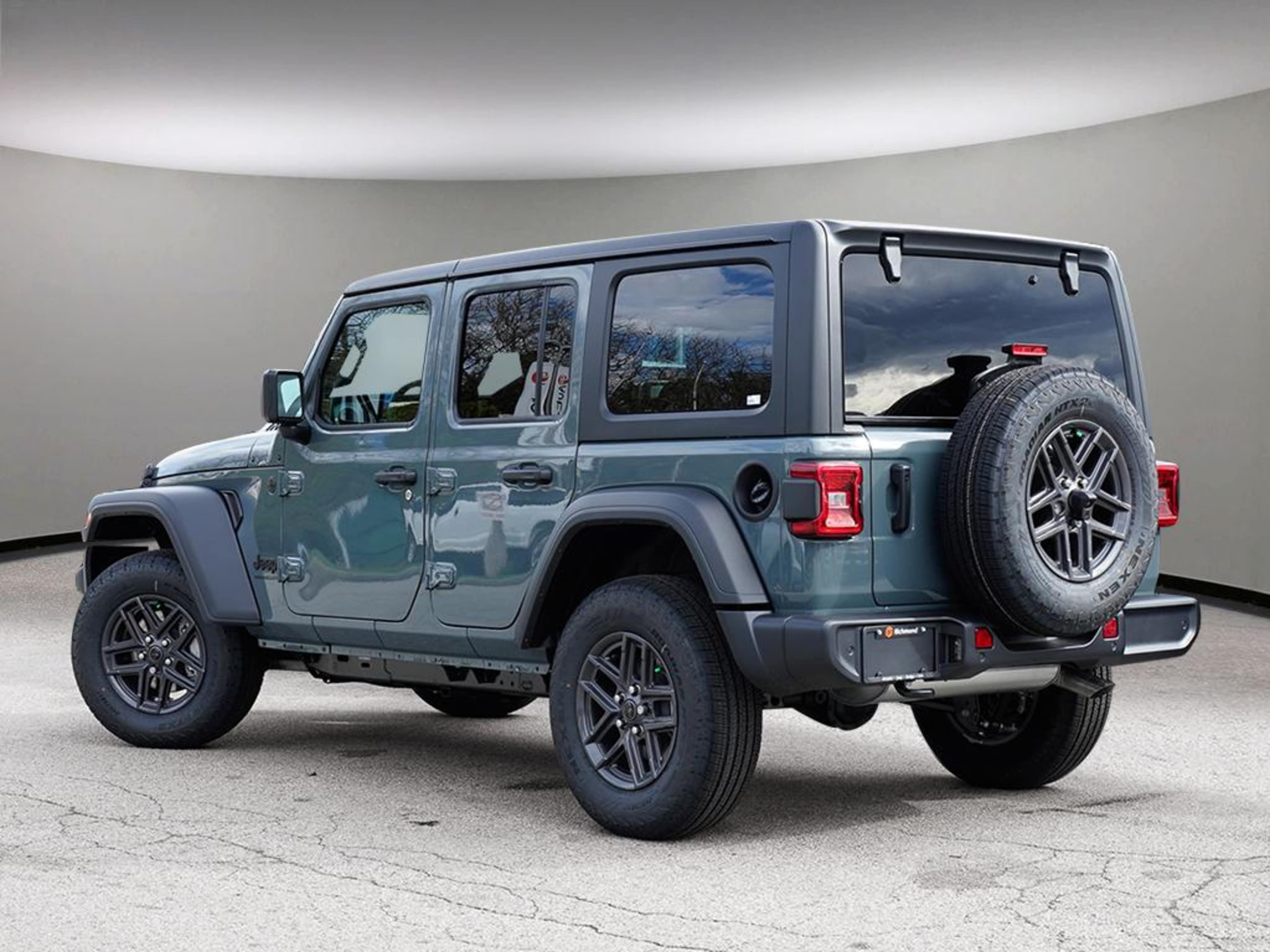 2025 Jeep Wrangler Sport S photo 4