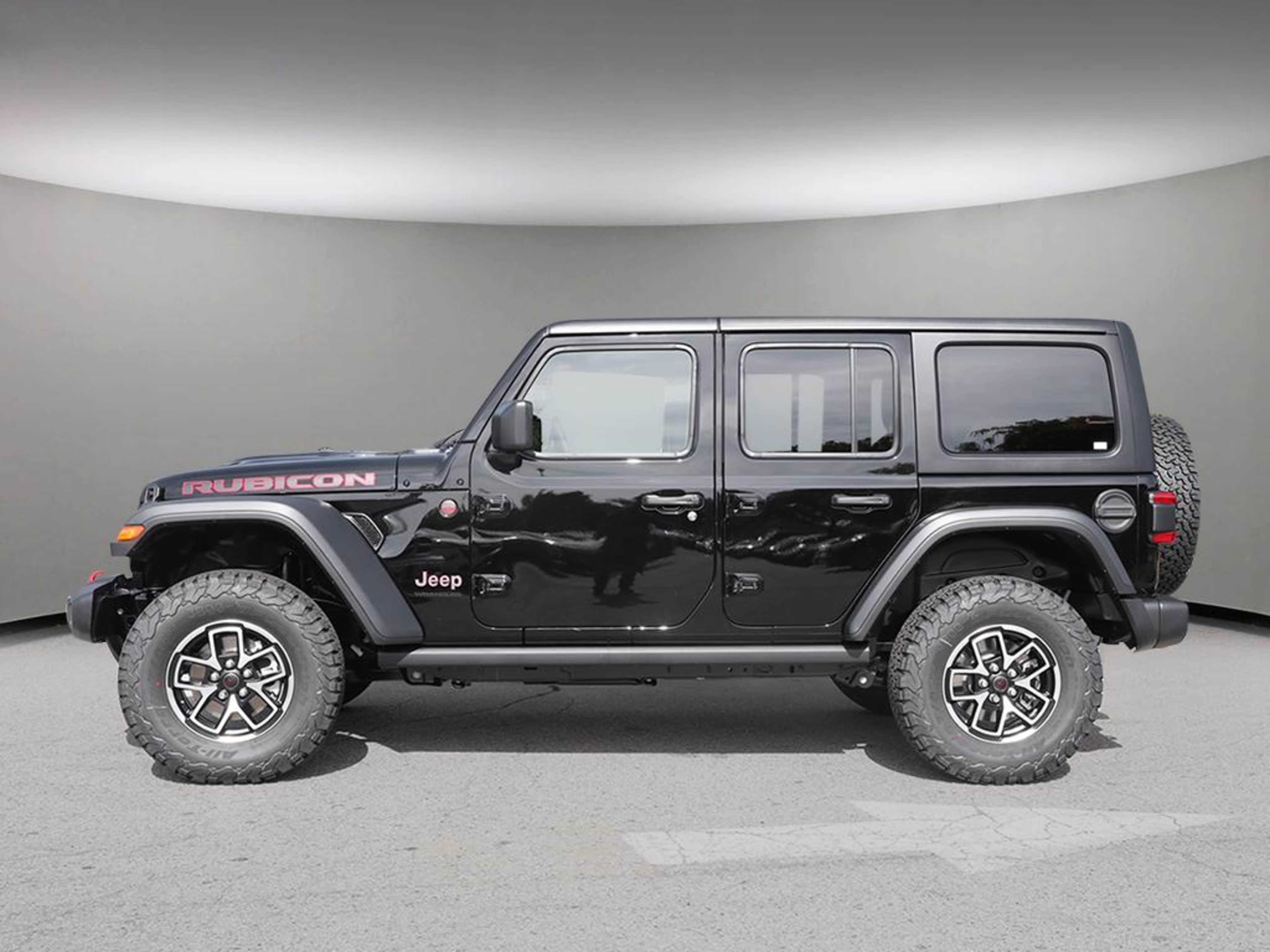 2025 Jeep Wrangler Rubicon photo 3