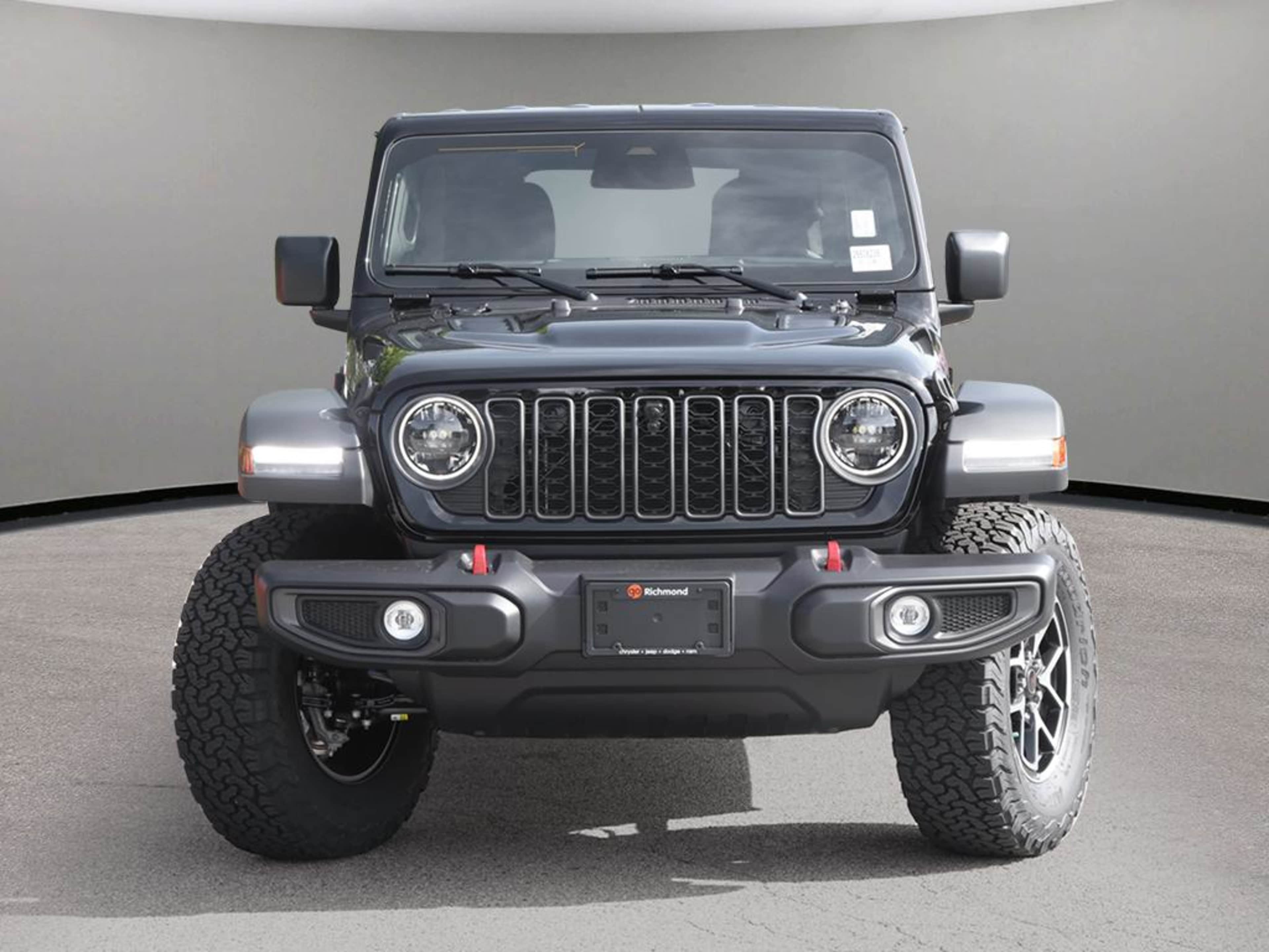 2025 Jeep Wrangler Rubicon photo 2