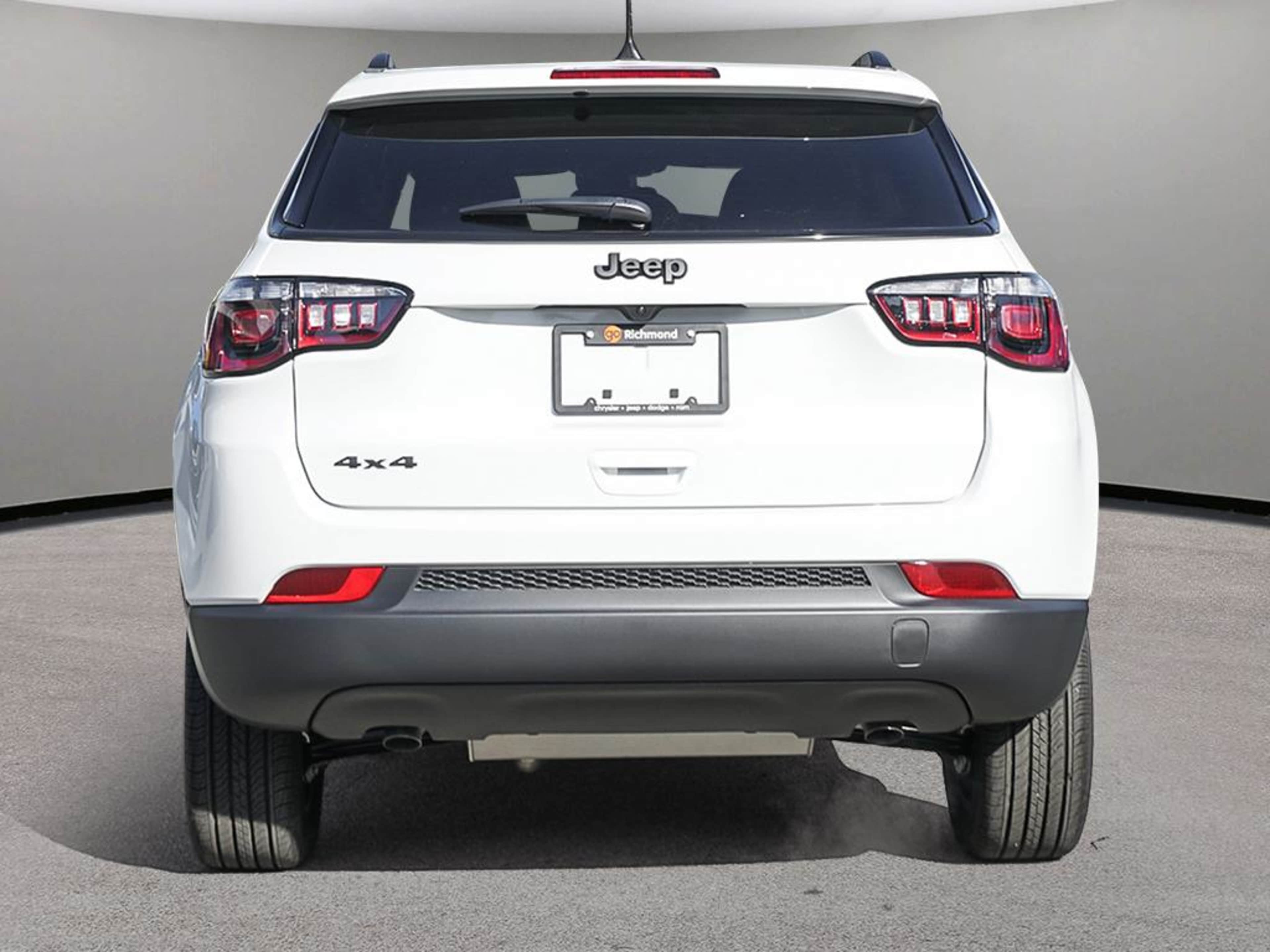 2025 Jeep Compass Latitude Lux Altitude photo 4