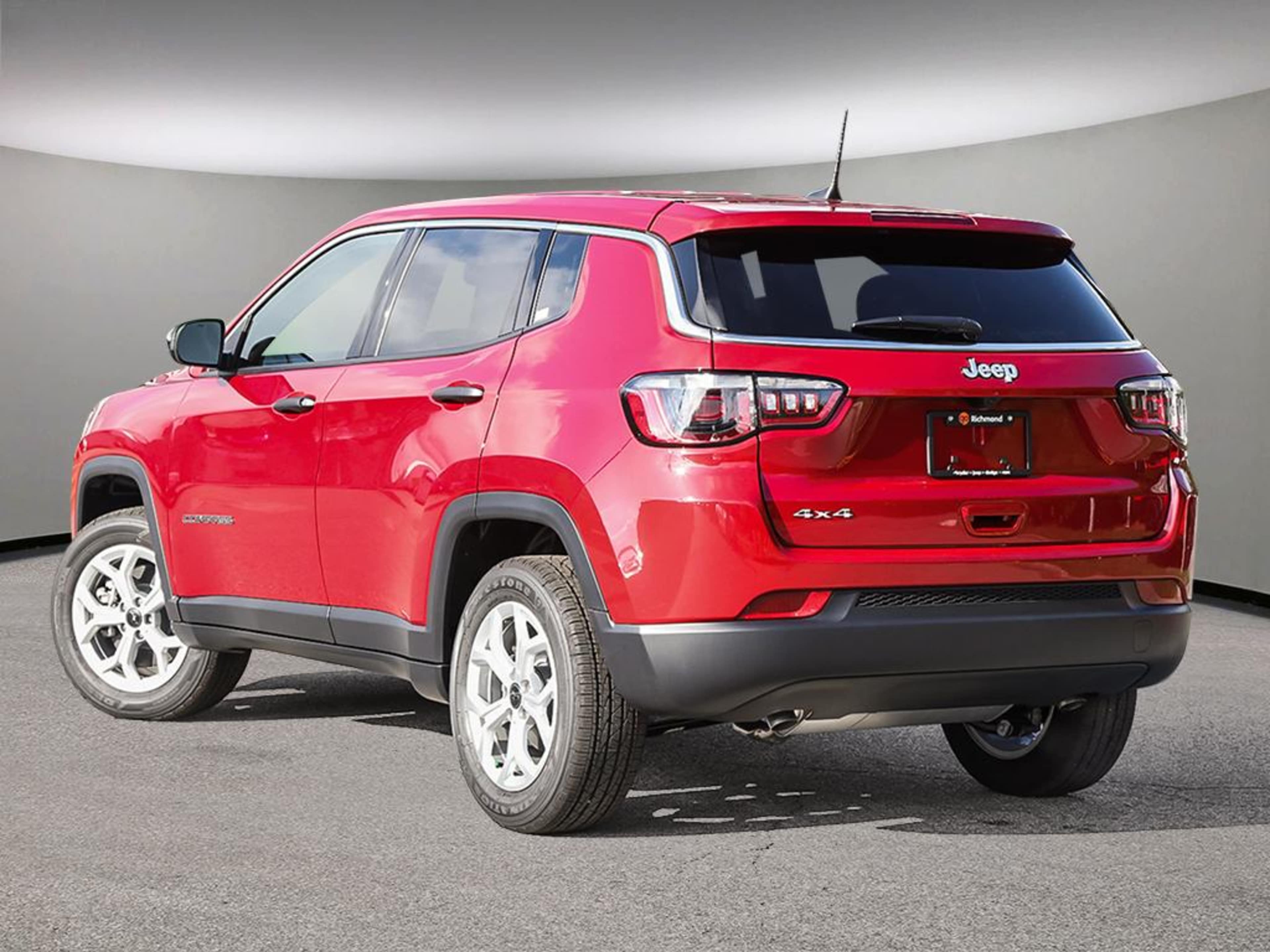 2025 Jeep Compass Sport photo 3