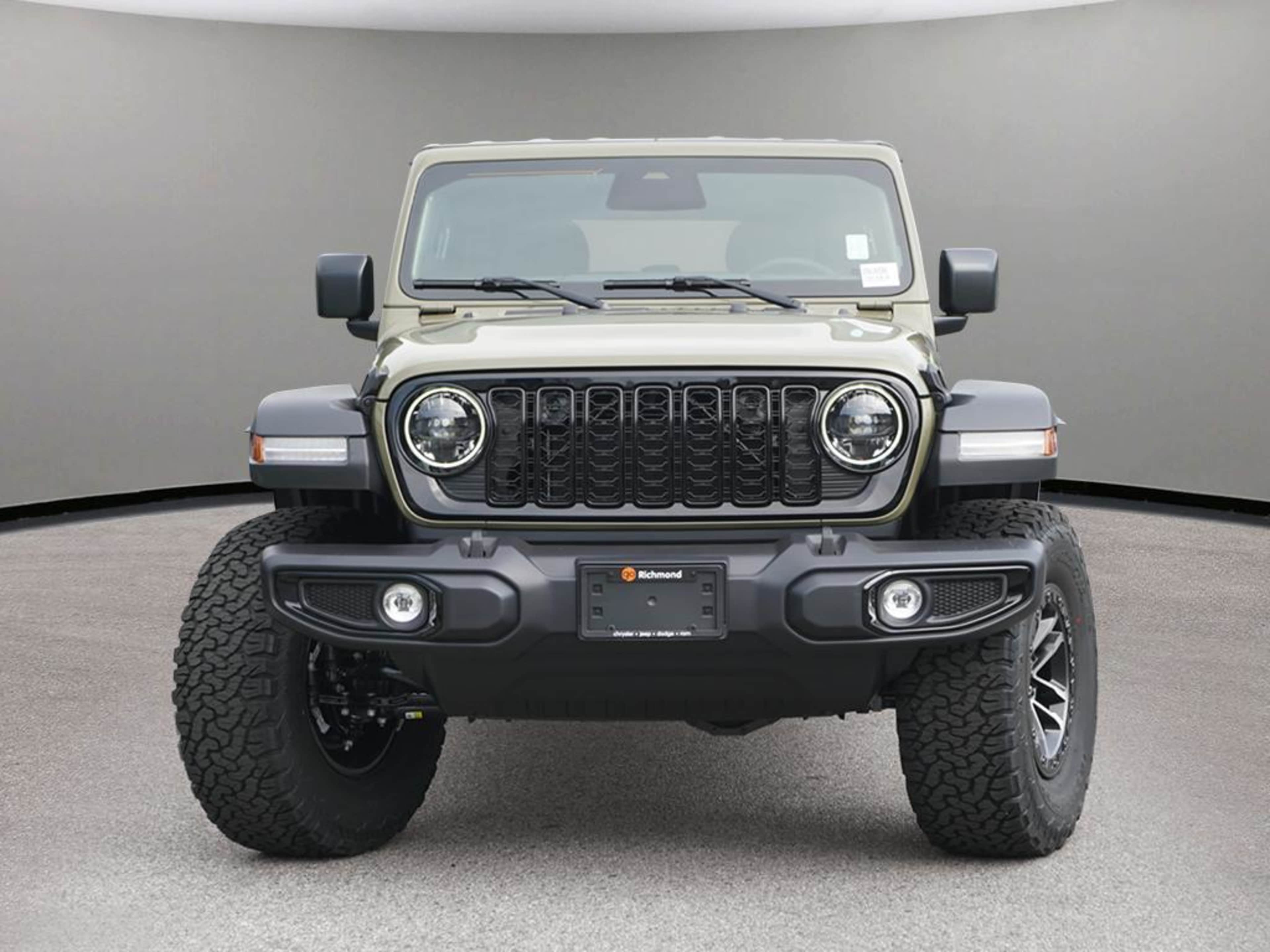 2025 Jeep Wrangler Willys photo 2