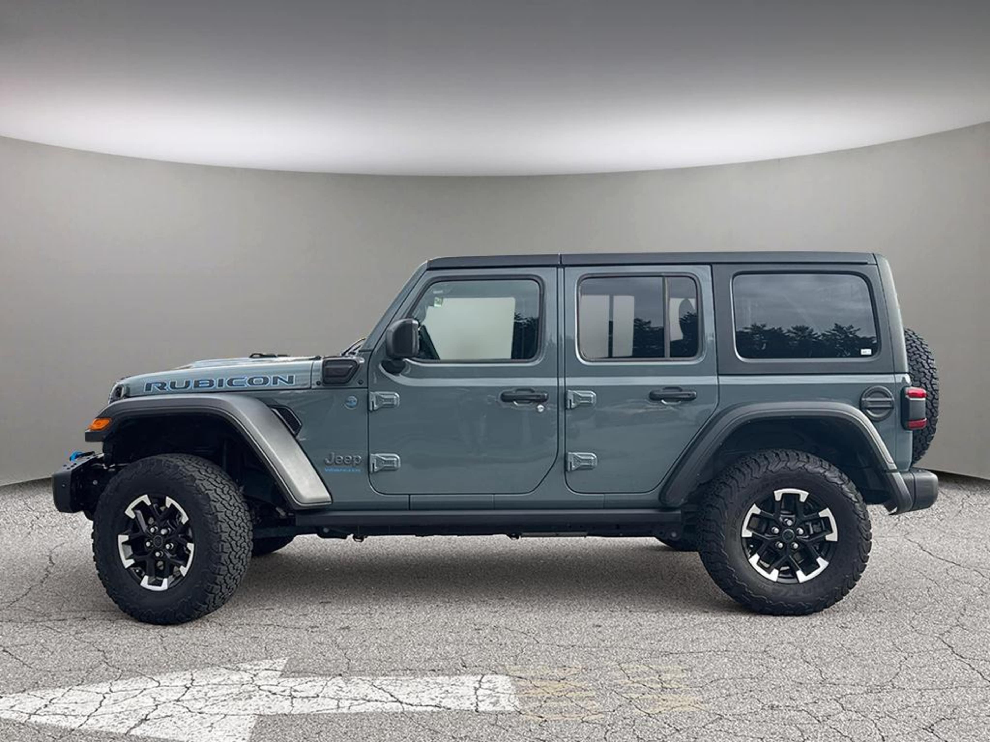 2024 Jeep Wrangler 4xe Rubicon photo 3