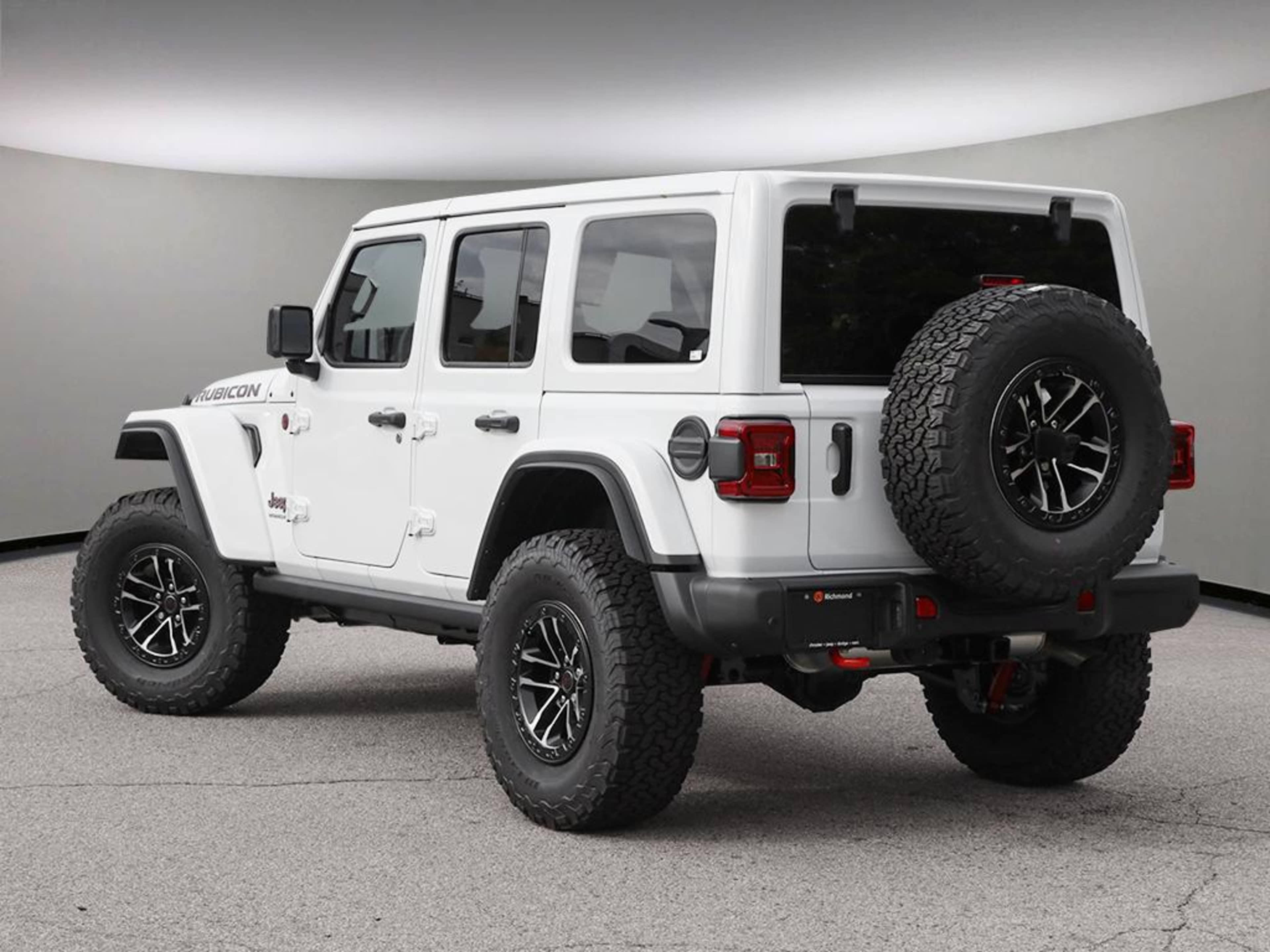 2025 Jeep Wrangler Rubicon photo 4