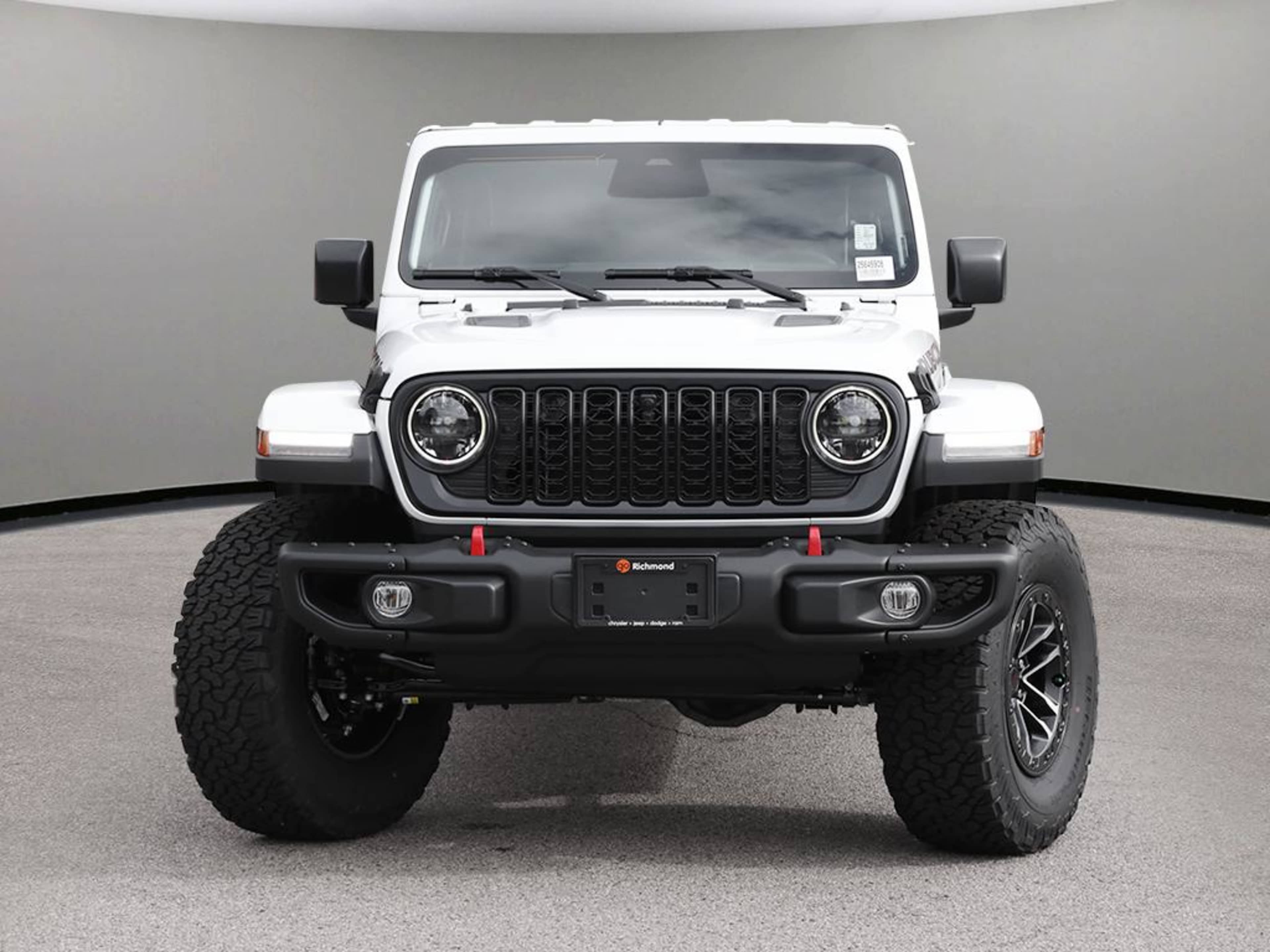 2025 Jeep Wrangler Rubicon photo 2