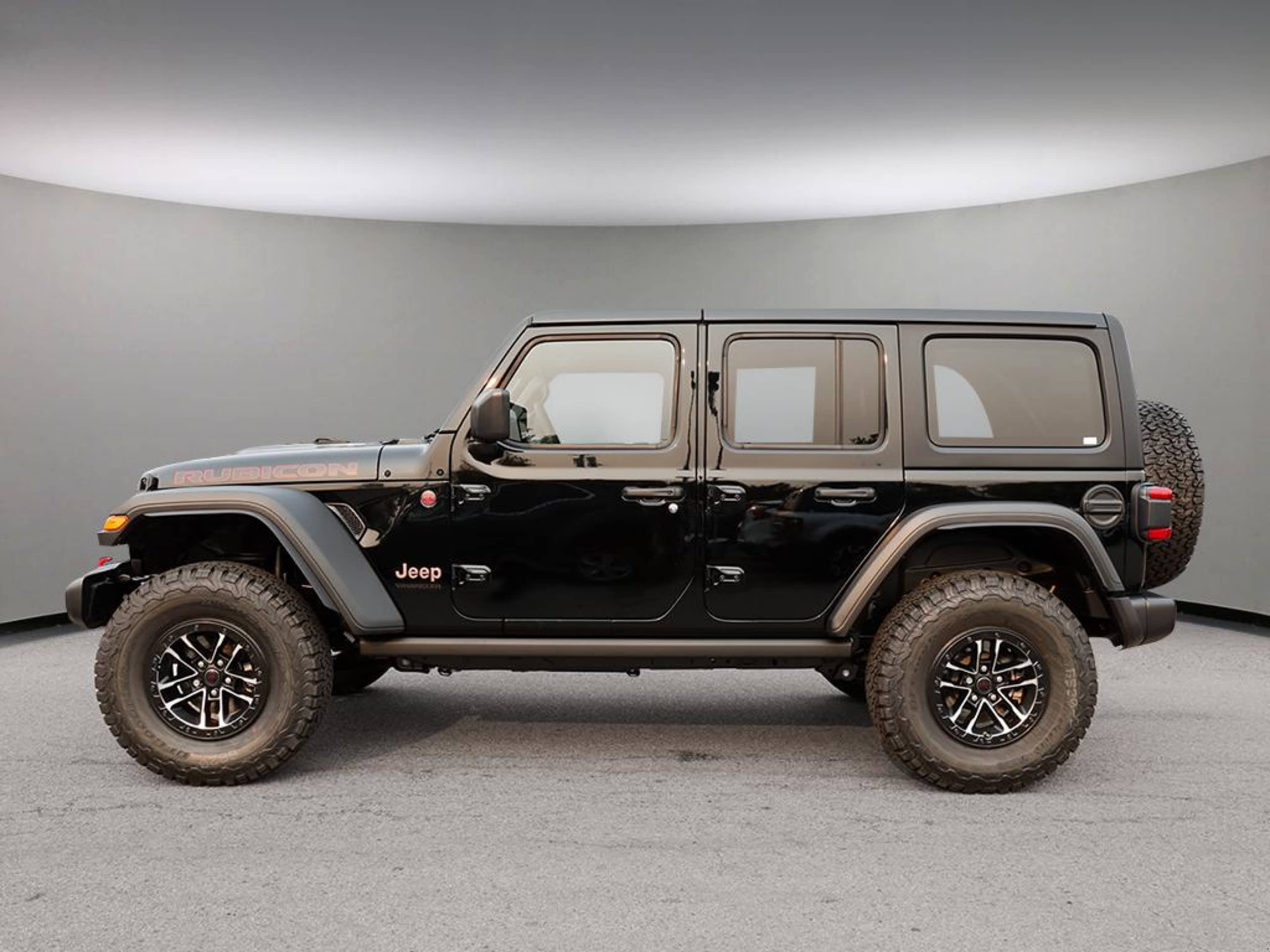 2025 Jeep Wrangler Rubicon photo 3