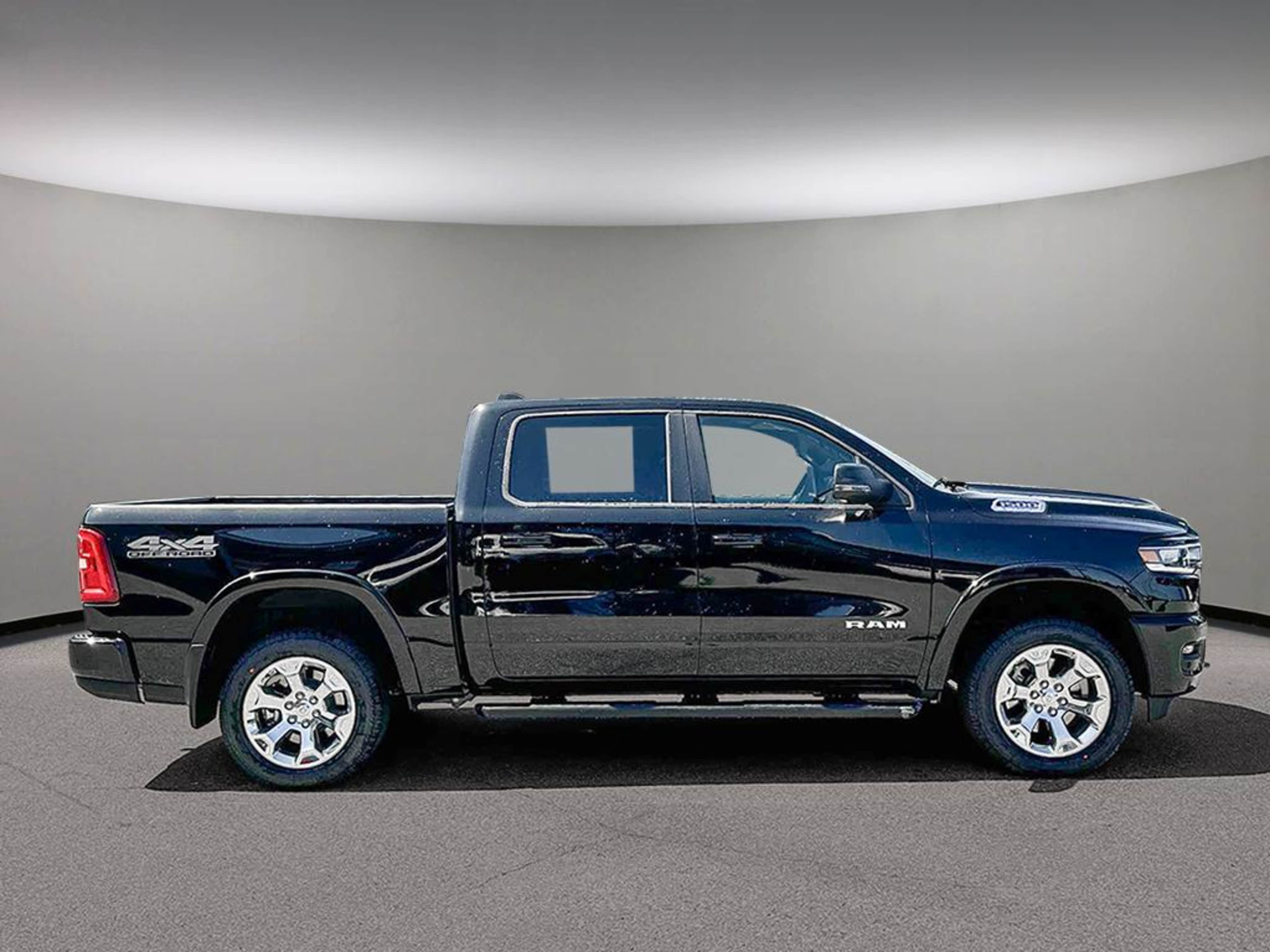 2025 Ram 1500 Big Horn photo 3